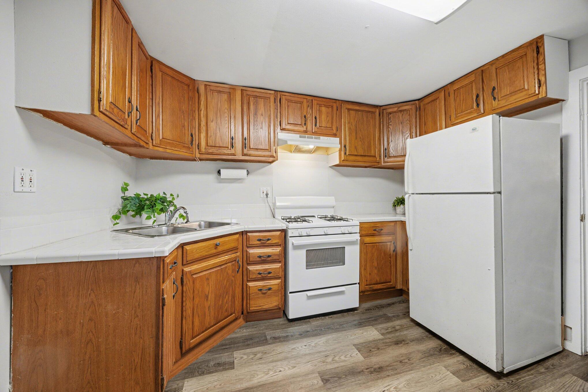 2439 Warren Street Property Photo 9