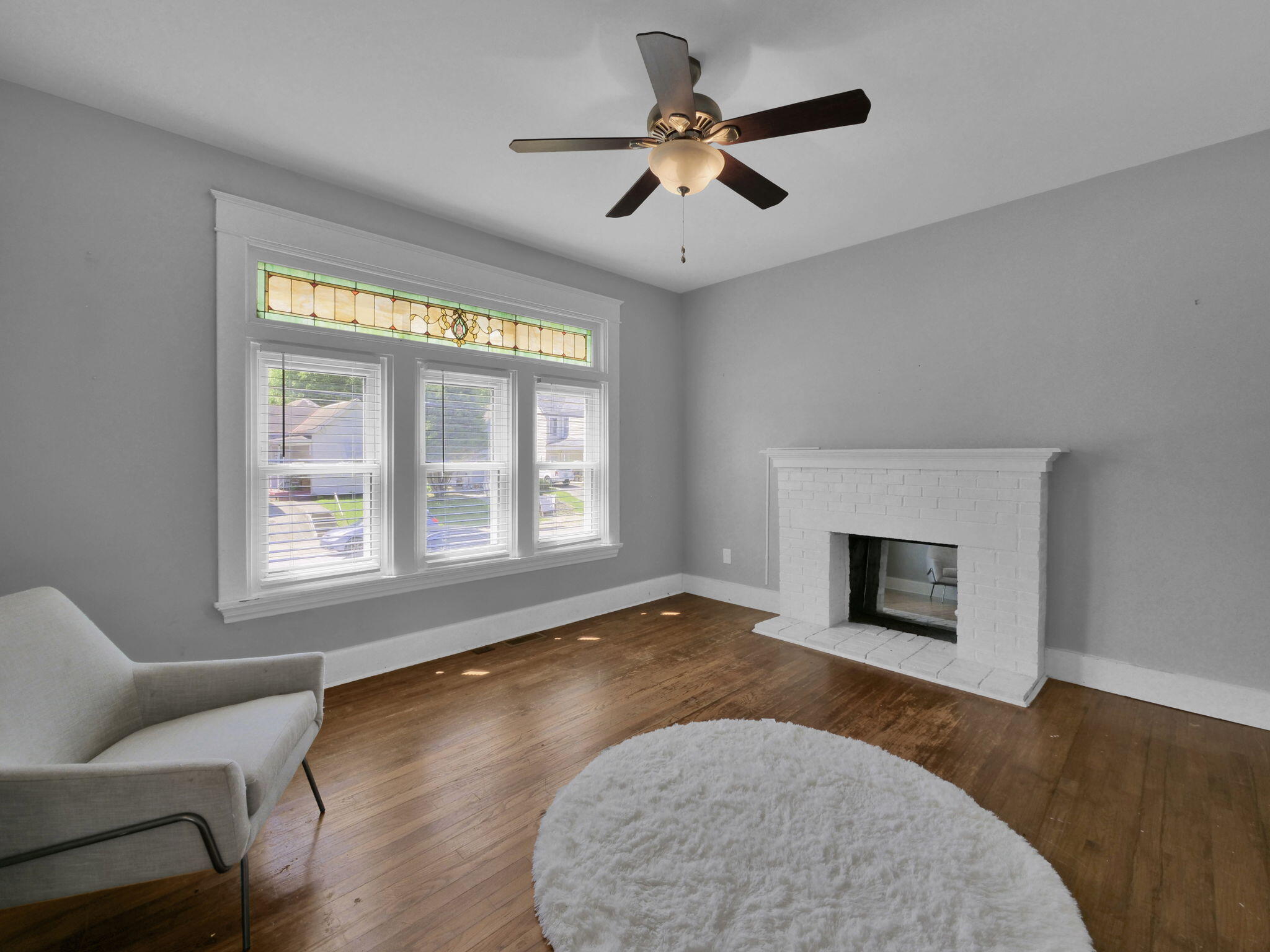 166 E 42nd Street Property Photo 6