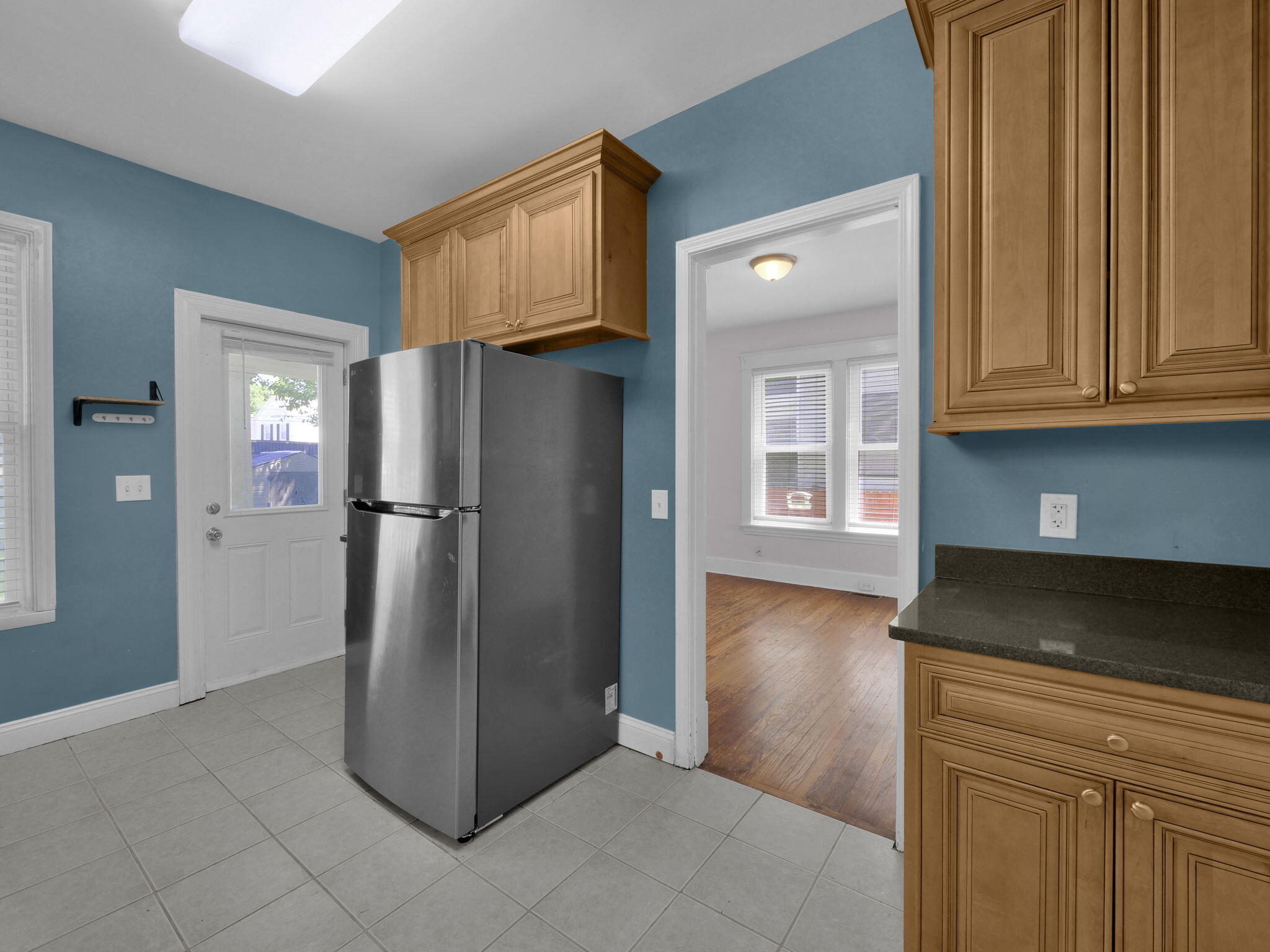 166 E 42nd Street Property Photo 13