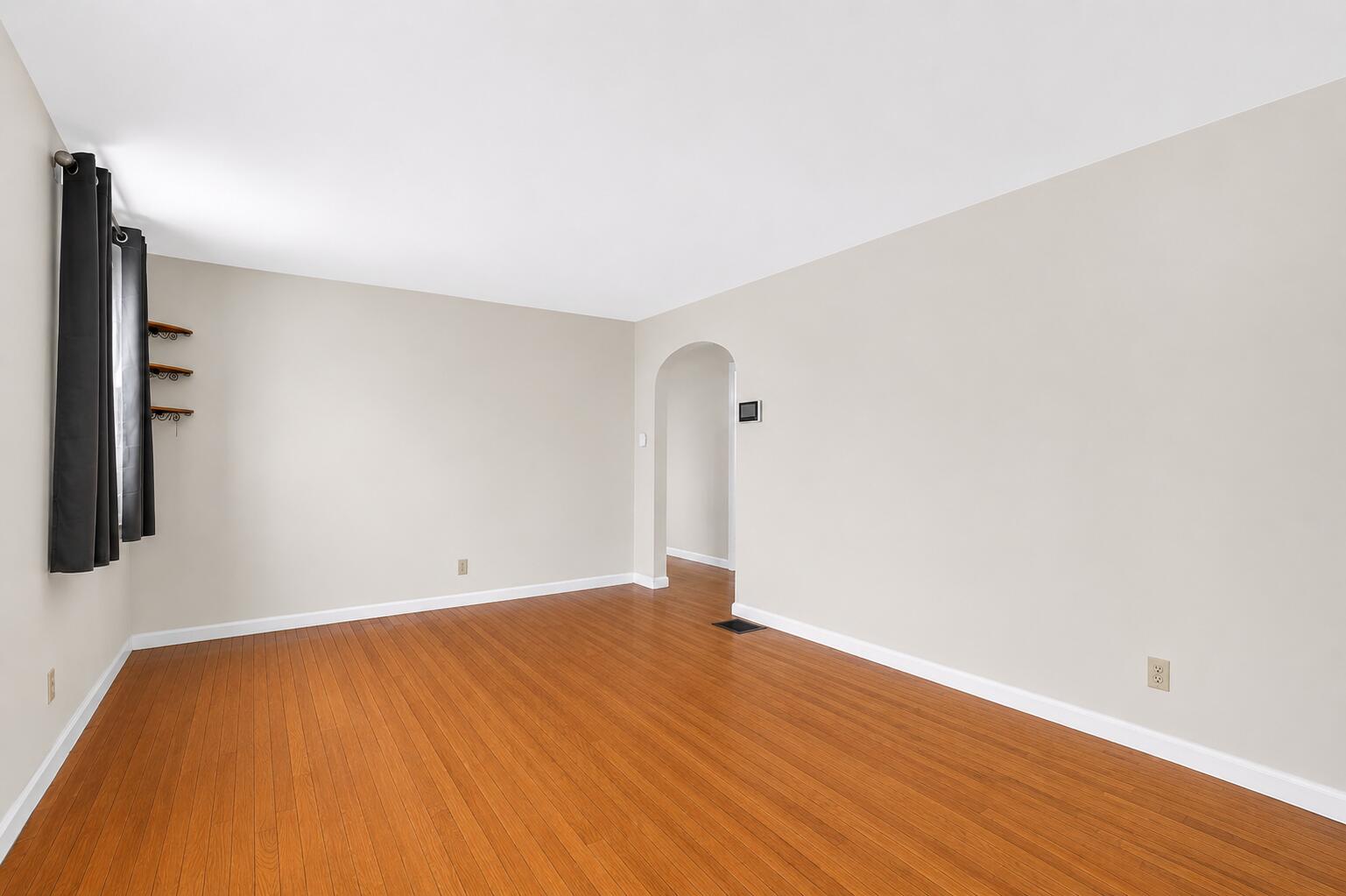 533 Laurel Street Property Photo 3