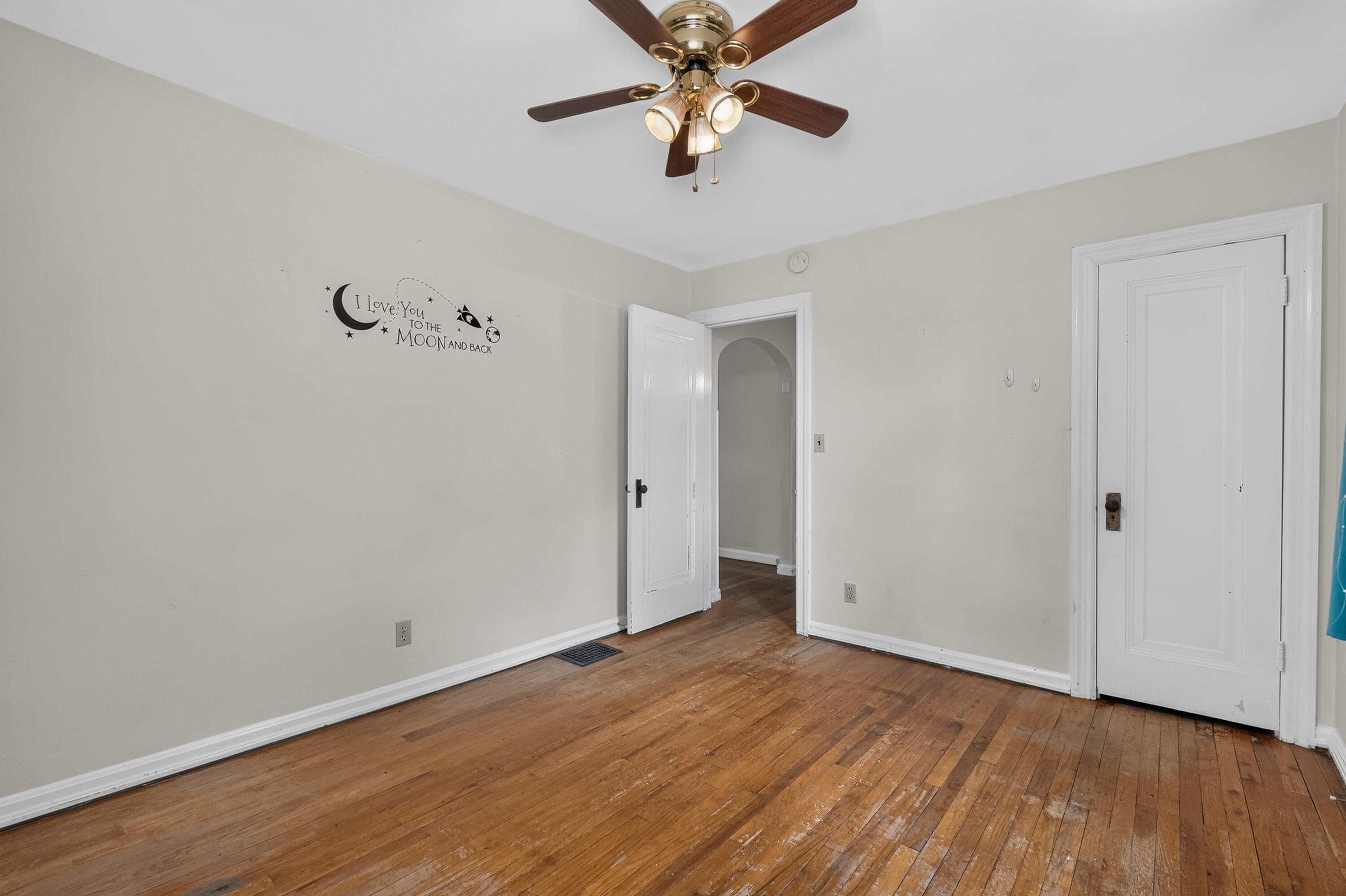 533 Laurel Street Property Photo 9
