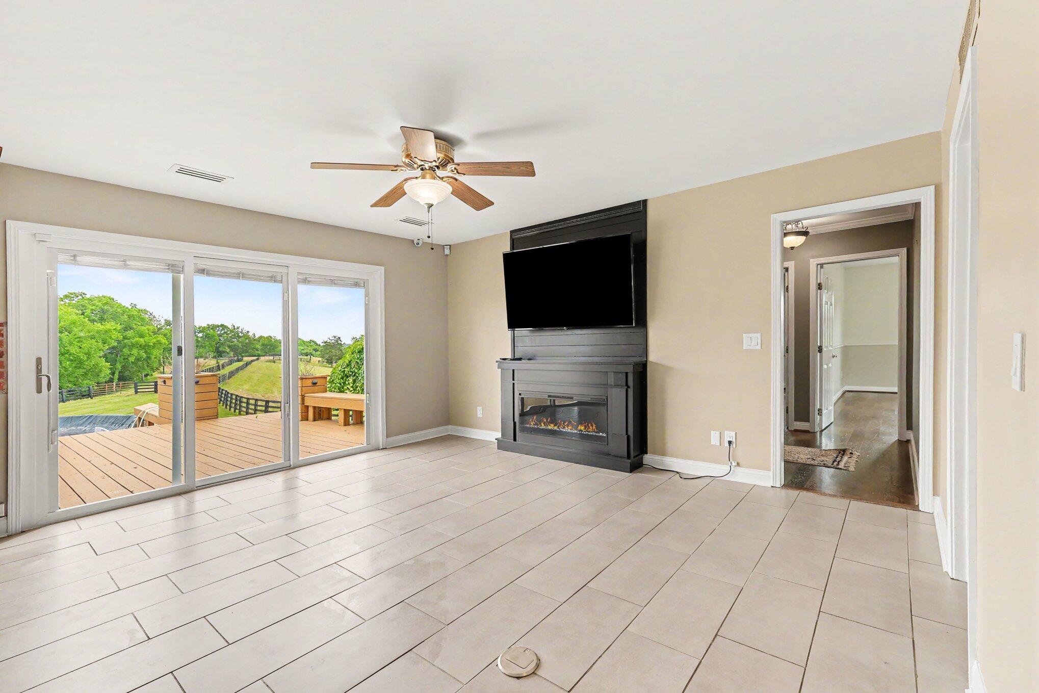 16120 N Highway 10 N Property Photo 11