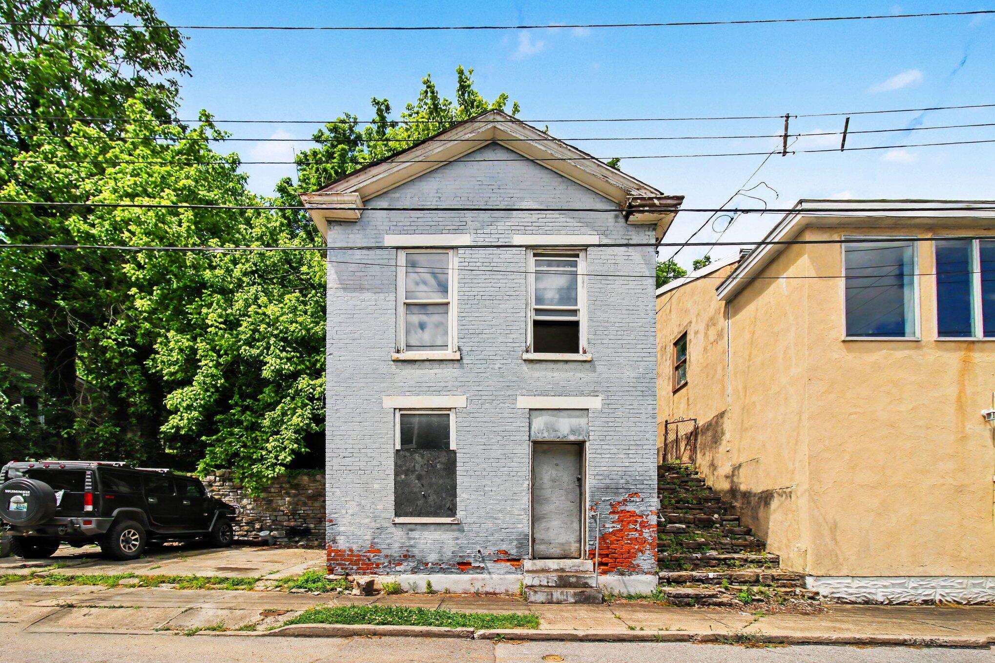 1223 Hermes Avenue Property Photo 1