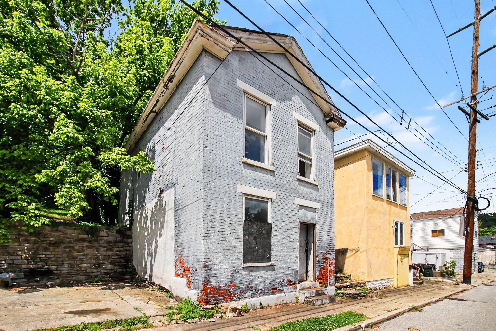 1223 Hermes Avenue Property Photo 3