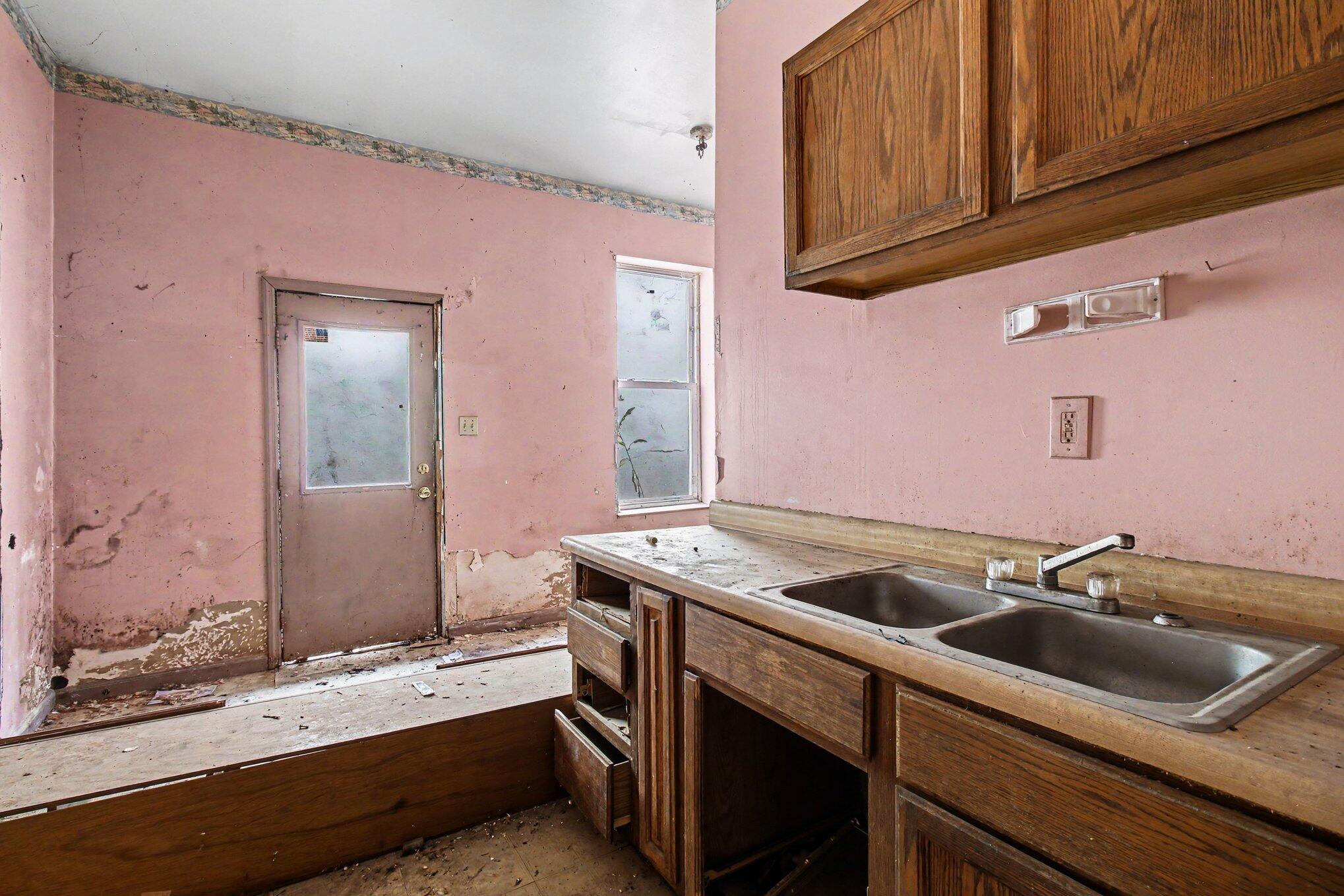 1223 Hermes Avenue Property Photo 9
