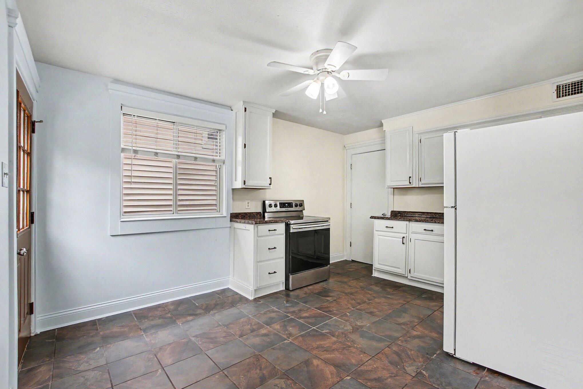 113 4th Avenue, 9-111 Property Photo 13