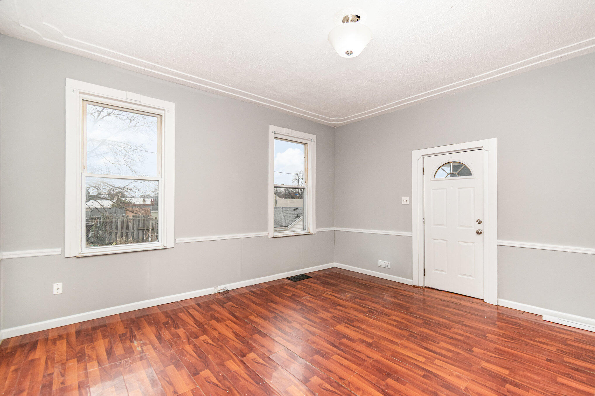 921 Worth Street Property Photo 5