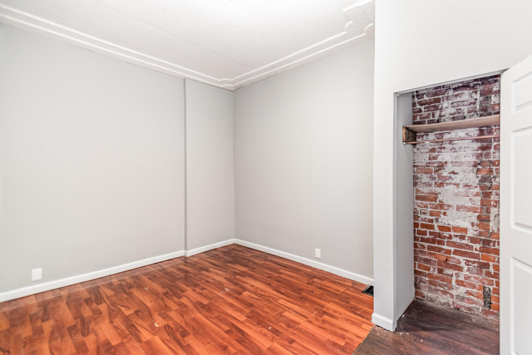 921 Worth Street Property Photo 6