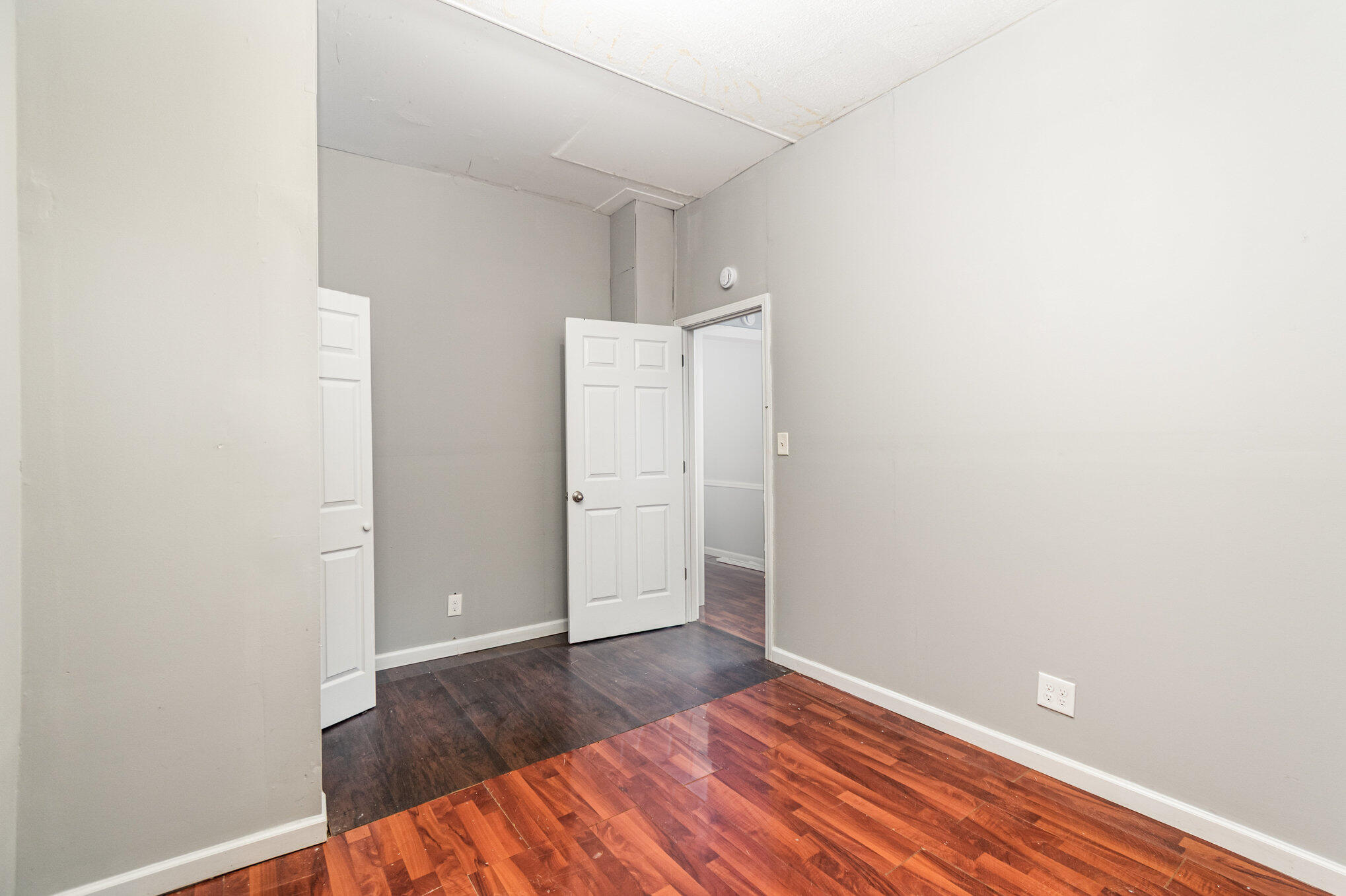 921 Worth Street Property Photo 7