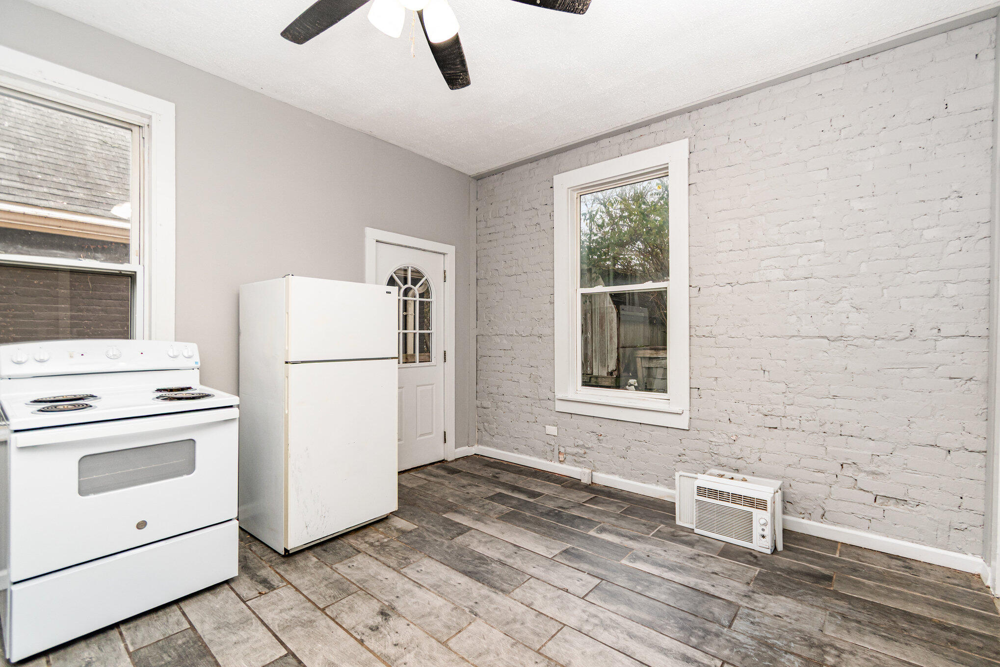 921 Worth Street Property Photo 10