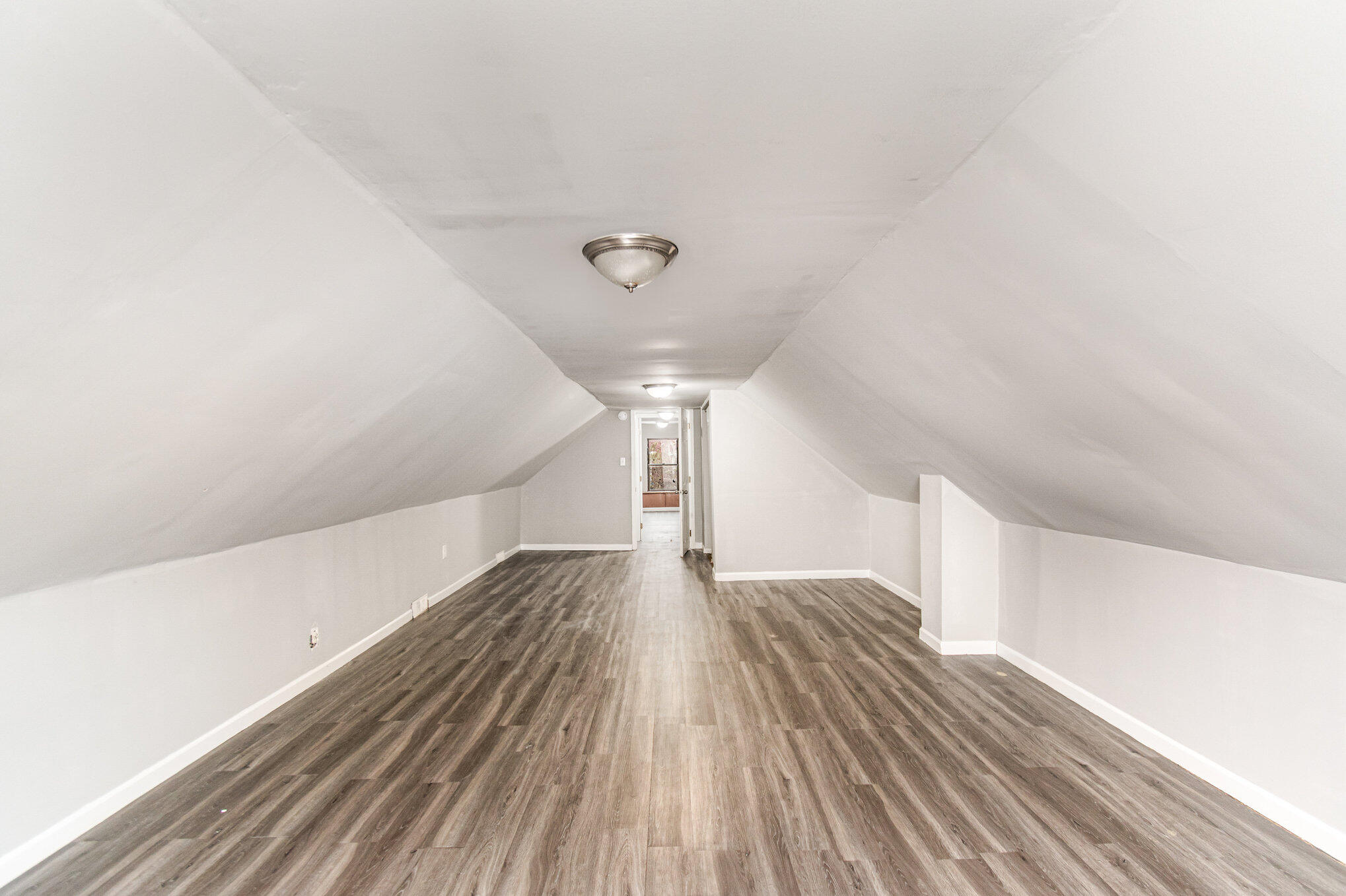 921 Worth Street Property Photo 18