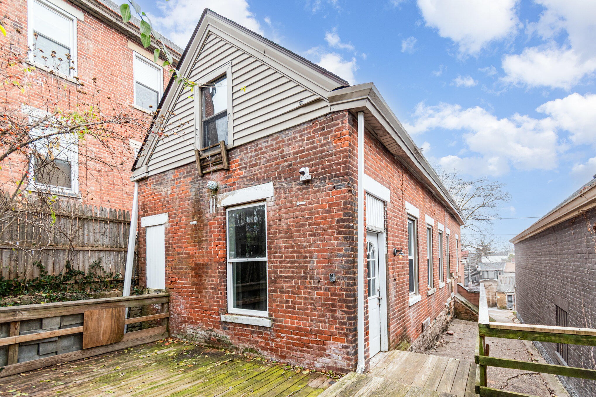 921 Worth Street Property Photo 21