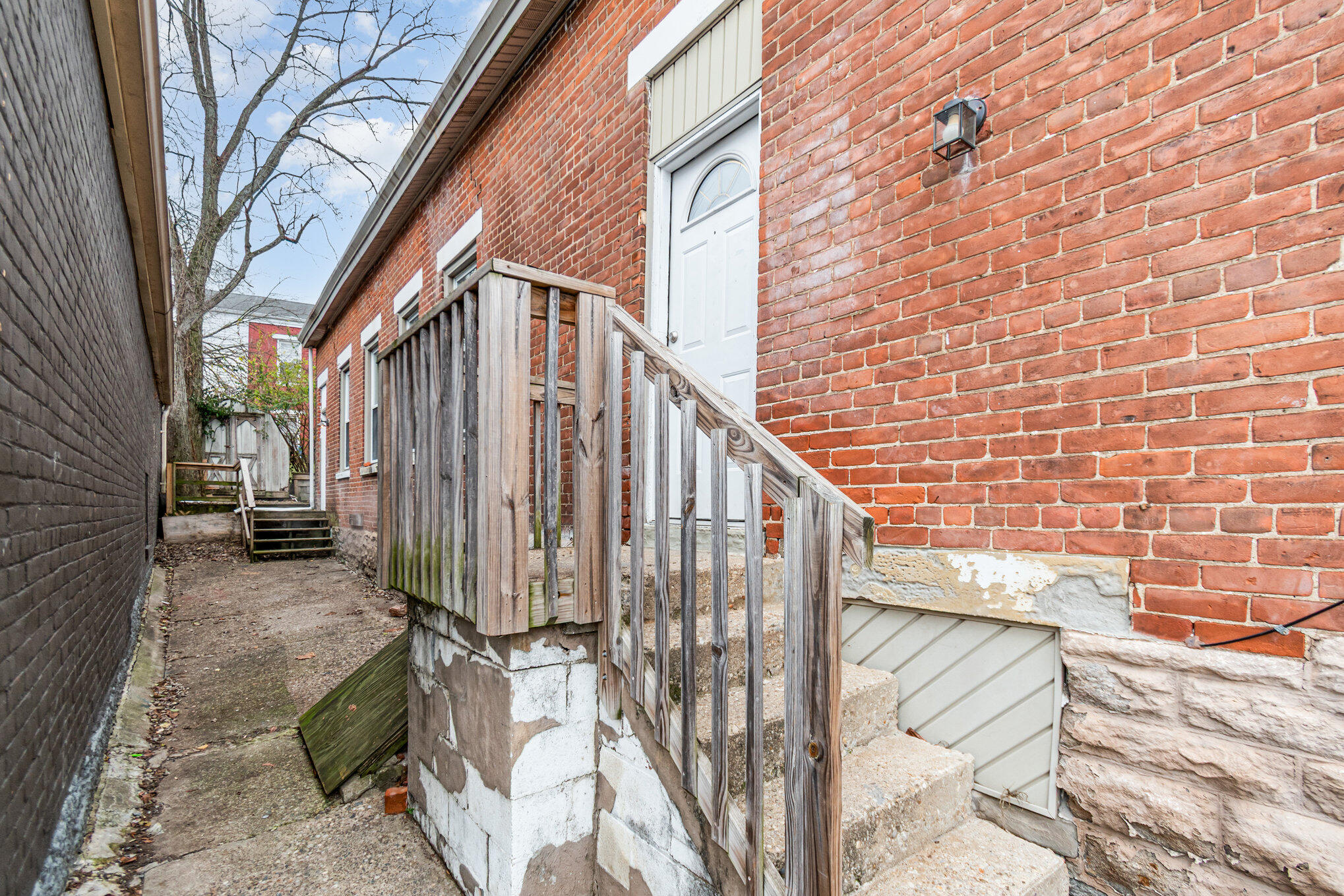 921 Worth Street Property Photo 25