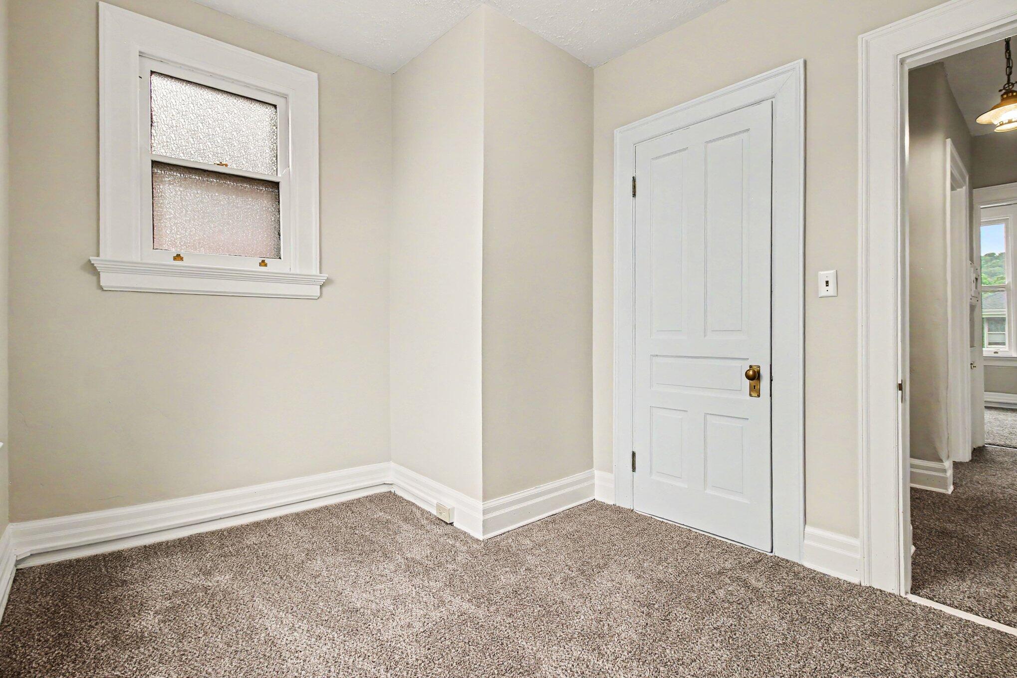 122 W 34th Street Property Photo 15