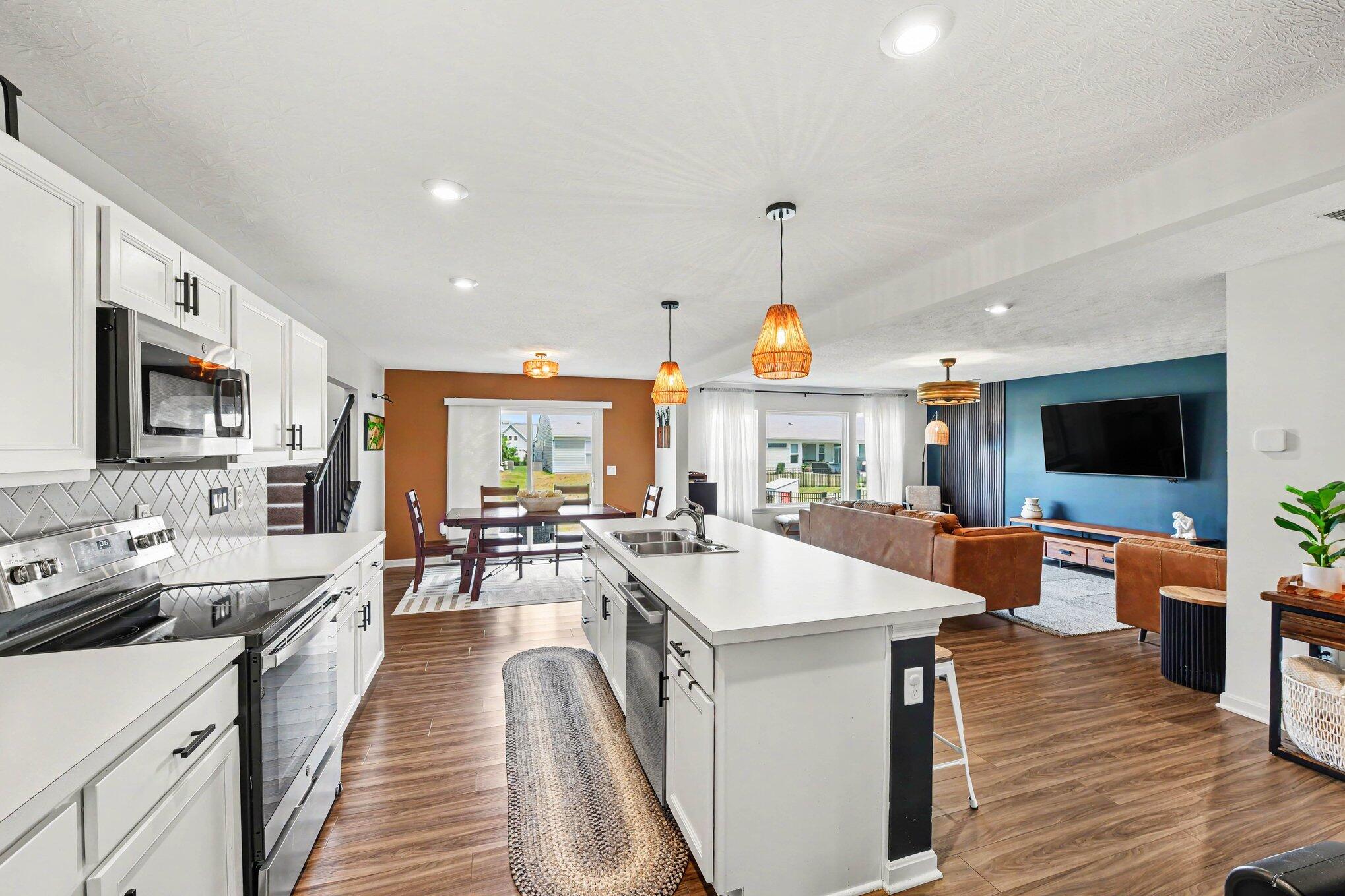 3857 Circollo Drive Property Photo 16