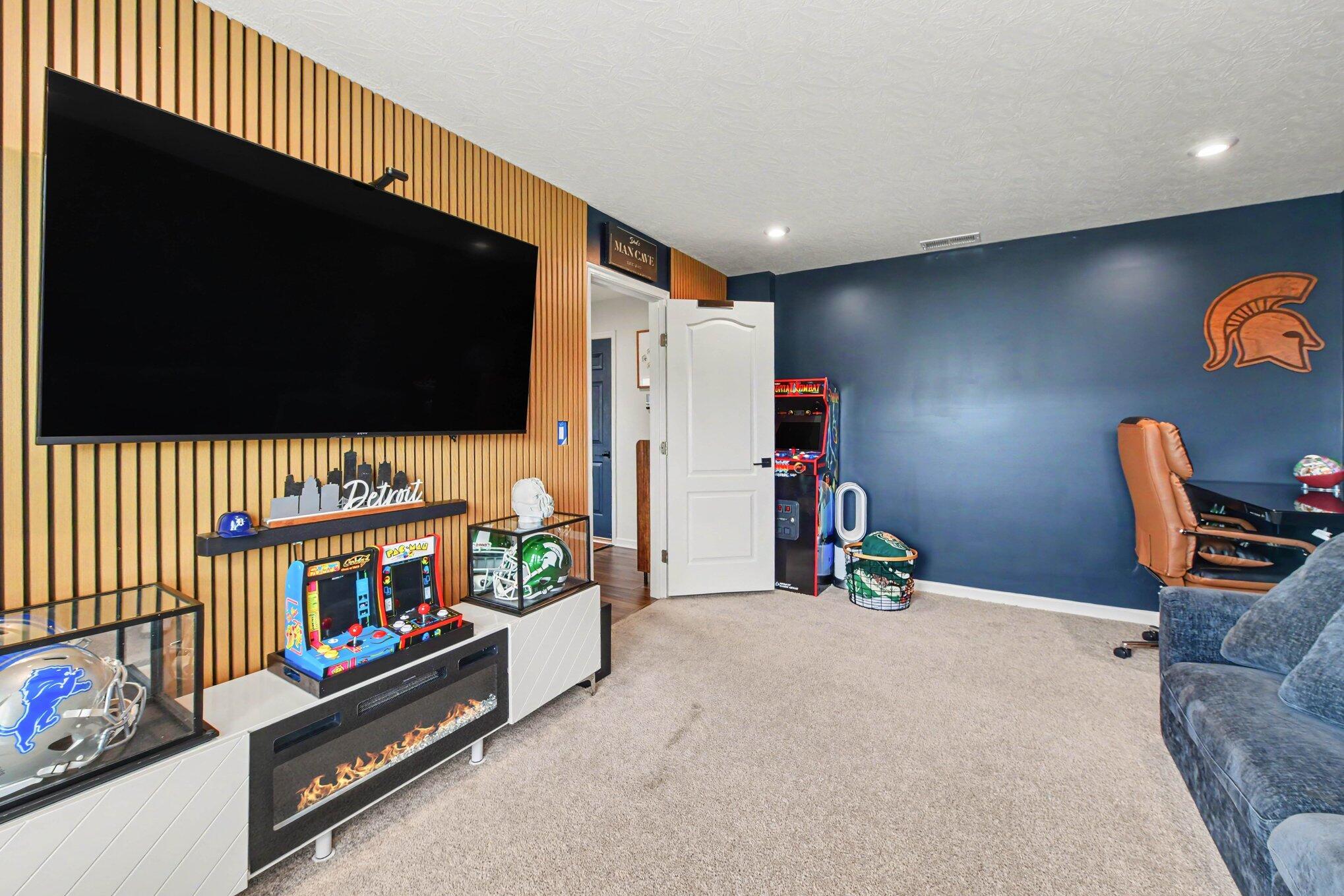 3857 Circollo Drive Property Photo 18