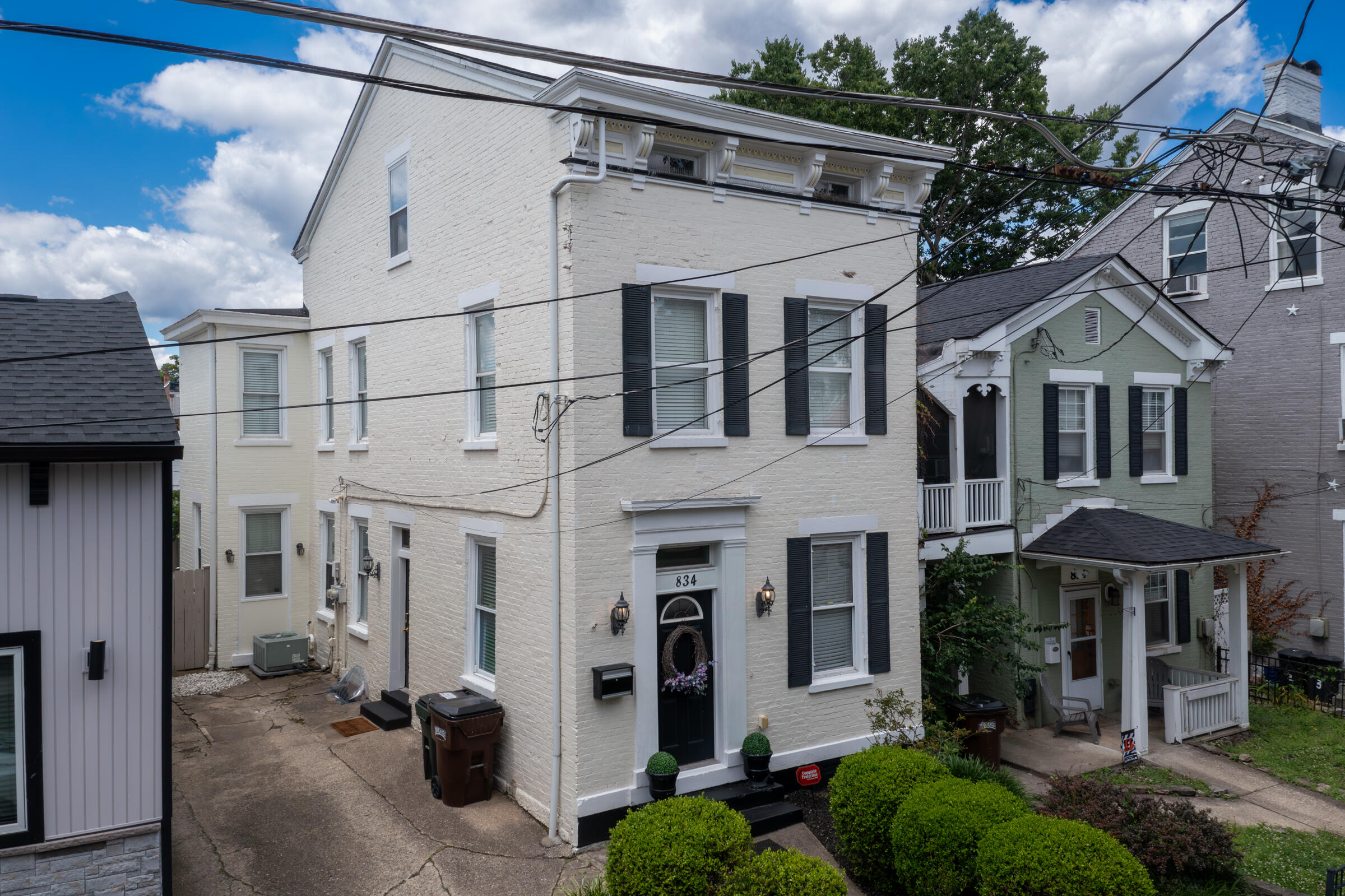 834 Saratoga Street Property Photo 1