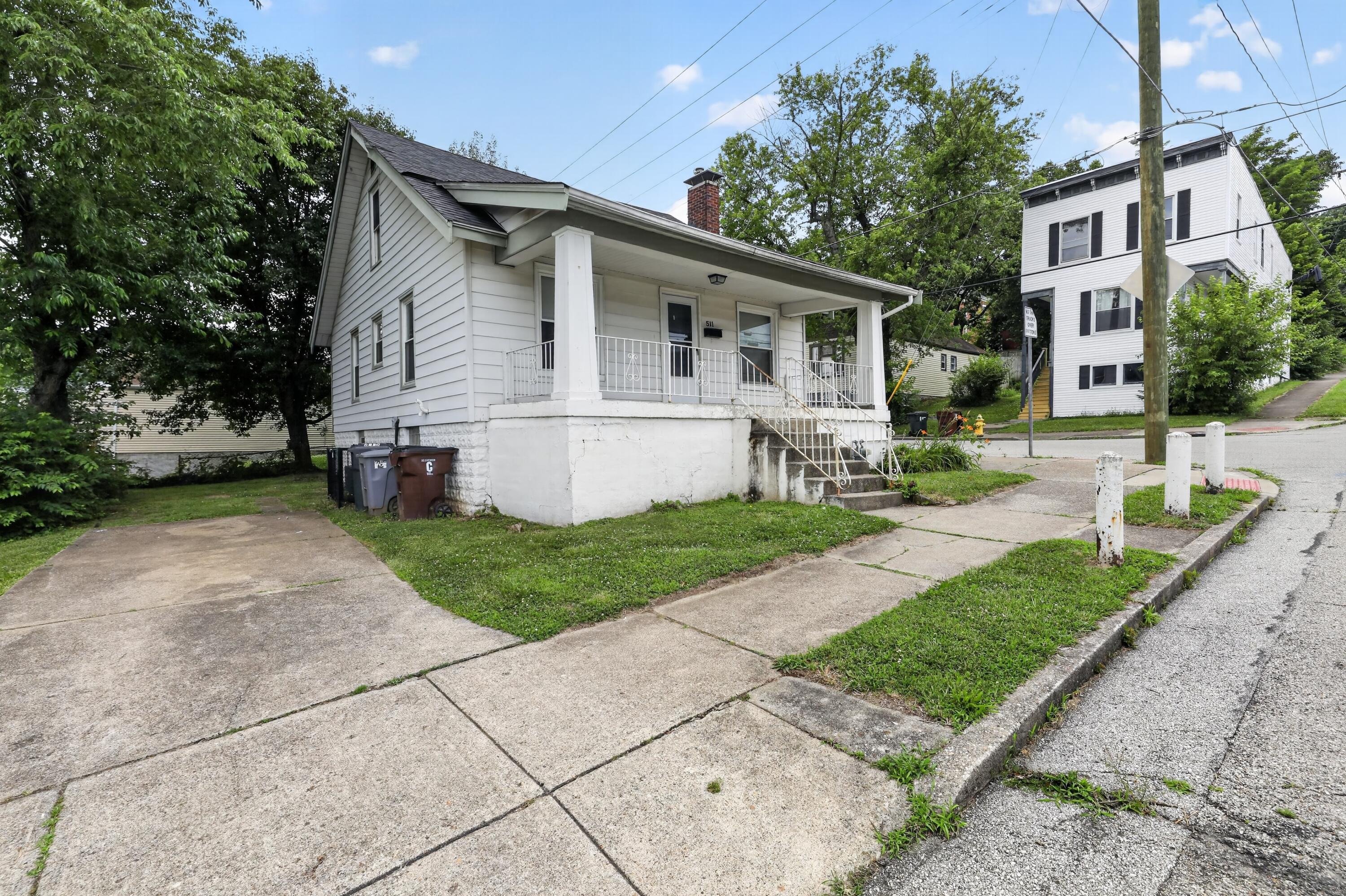 511 W 16th Street Property Photo 3