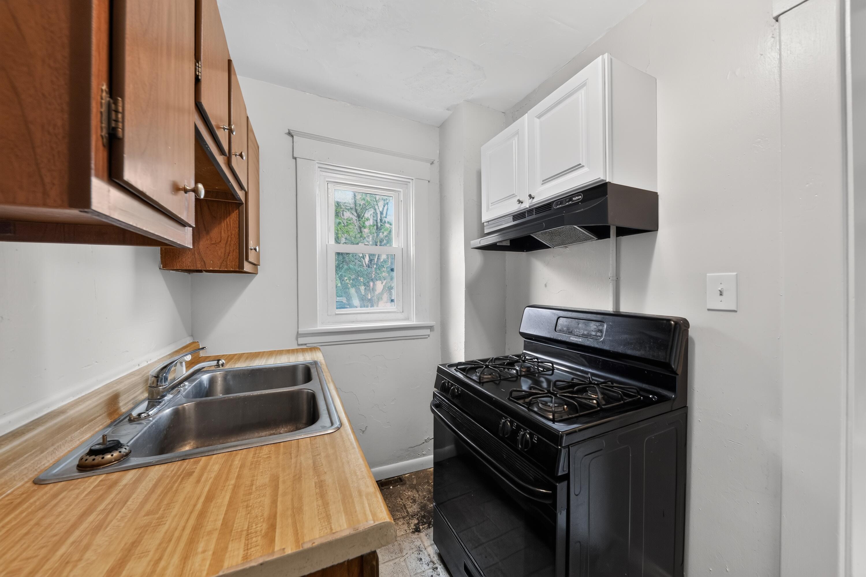 511 W 16th Street Property Photo 9