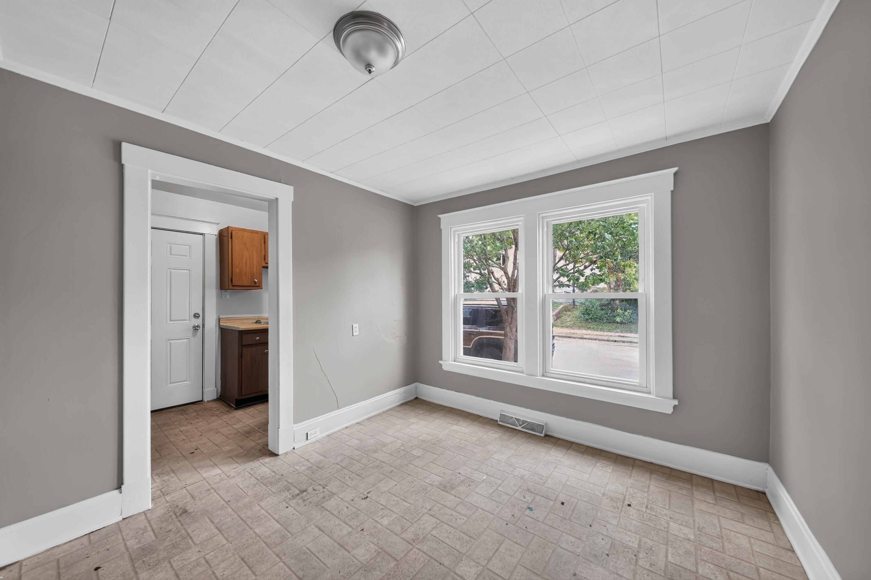 511 W 16th Street Property Photo 10