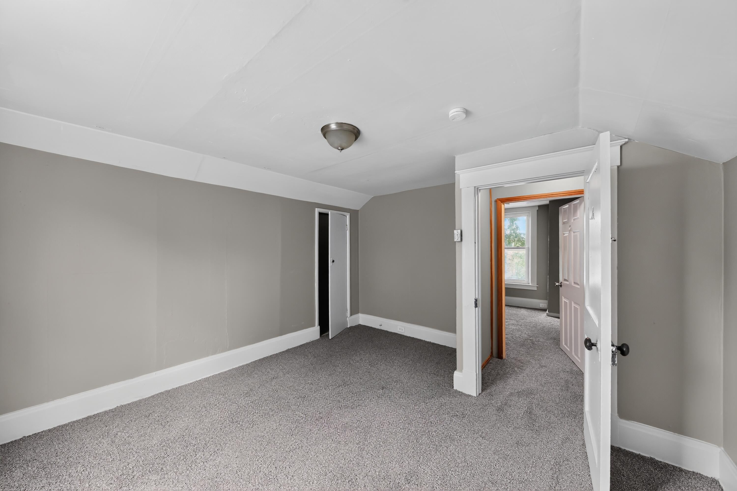 511 W 16th Street Property Photo 12