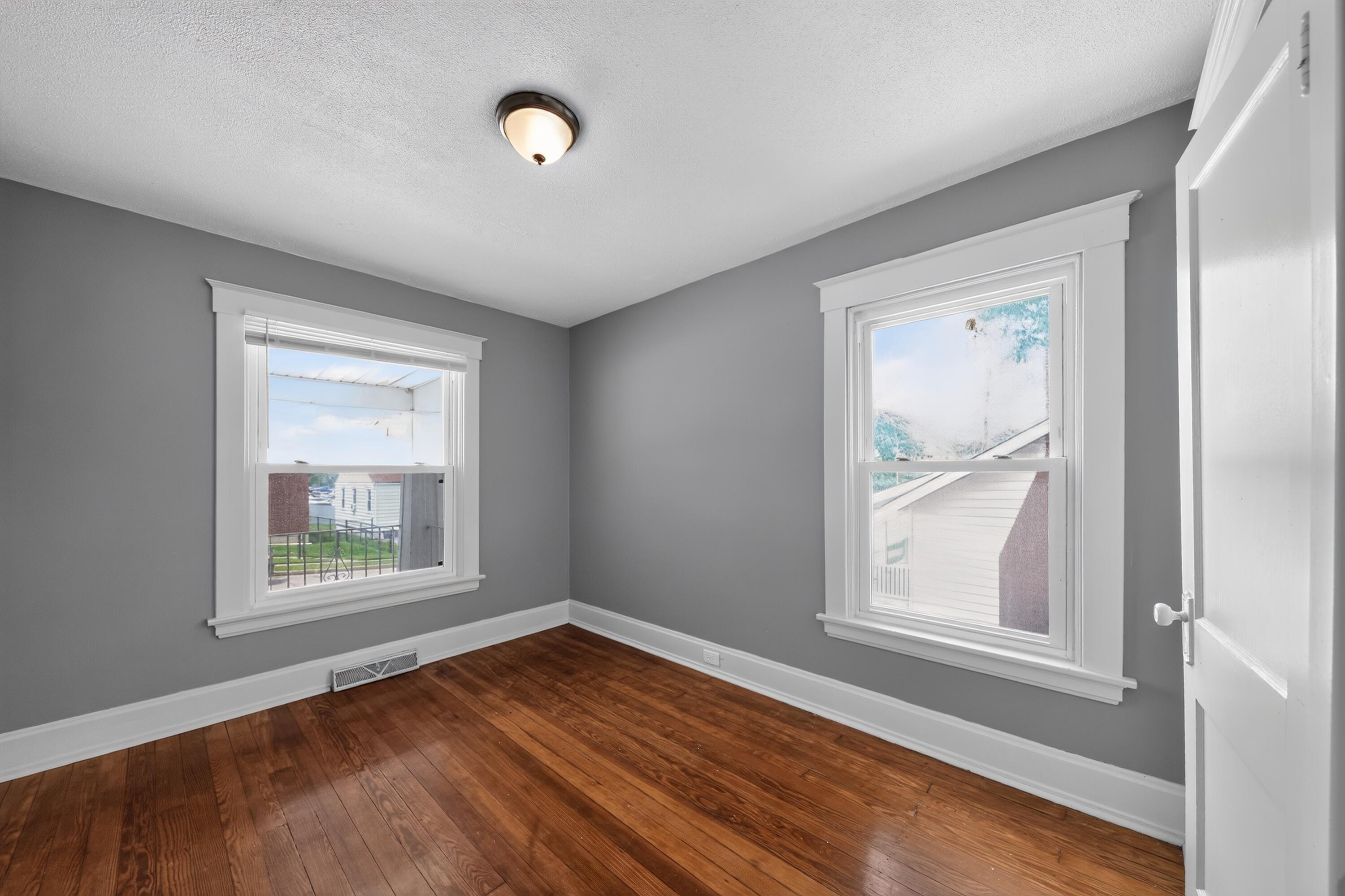 511 W 16th Street Property Photo 18