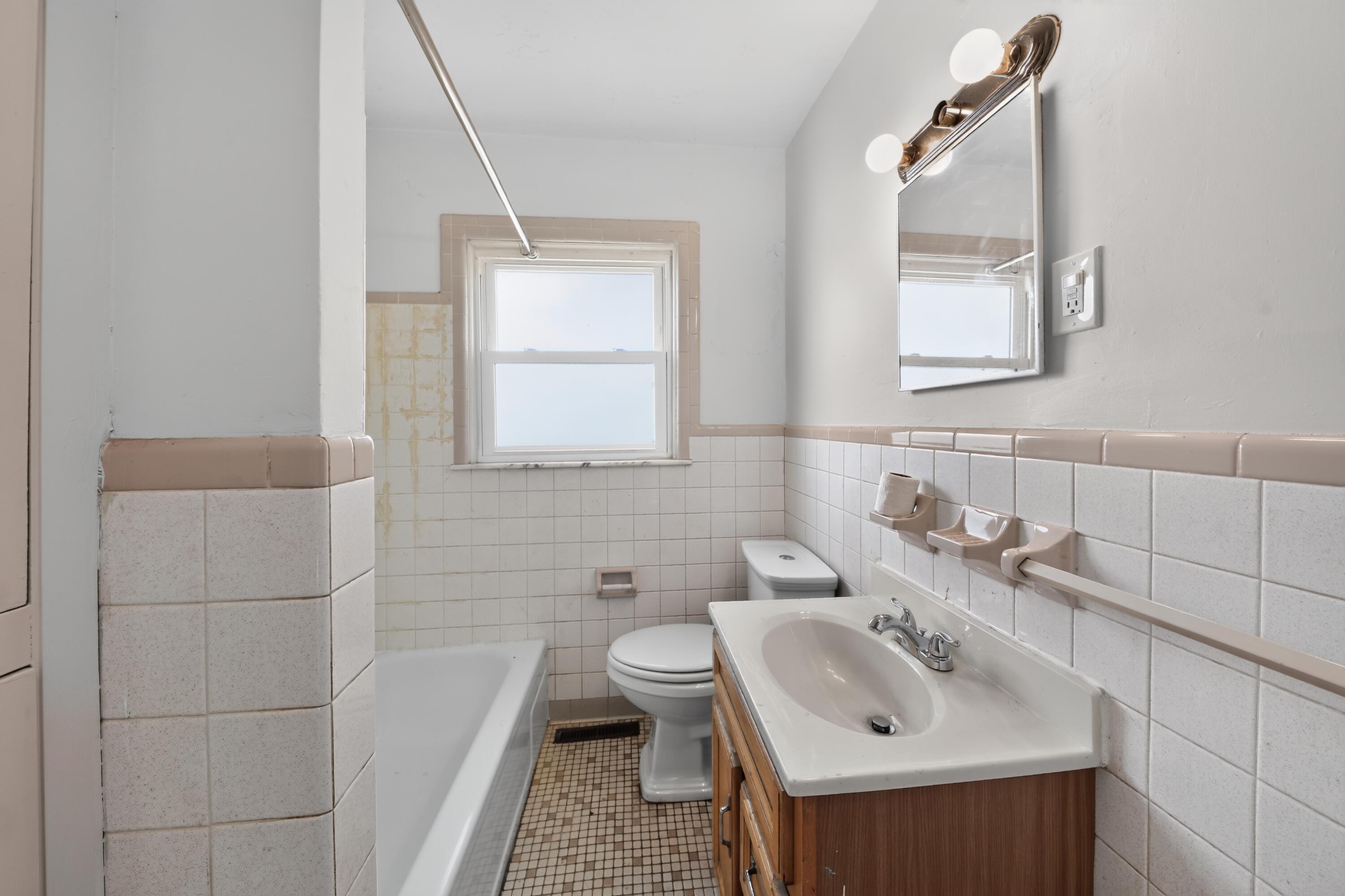 511 W 16th Street Property Photo 19