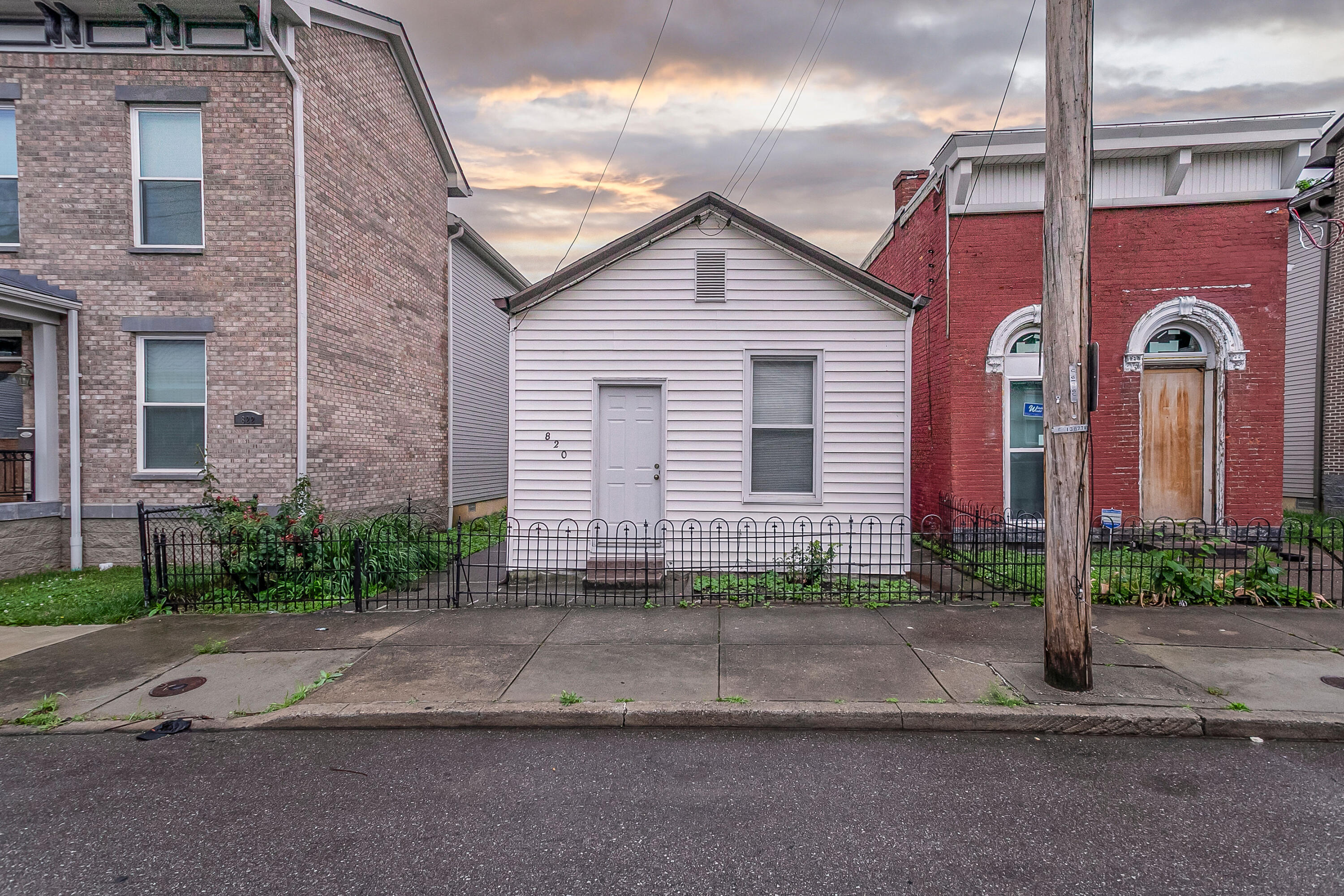 820 Ann Street Property Photo 1