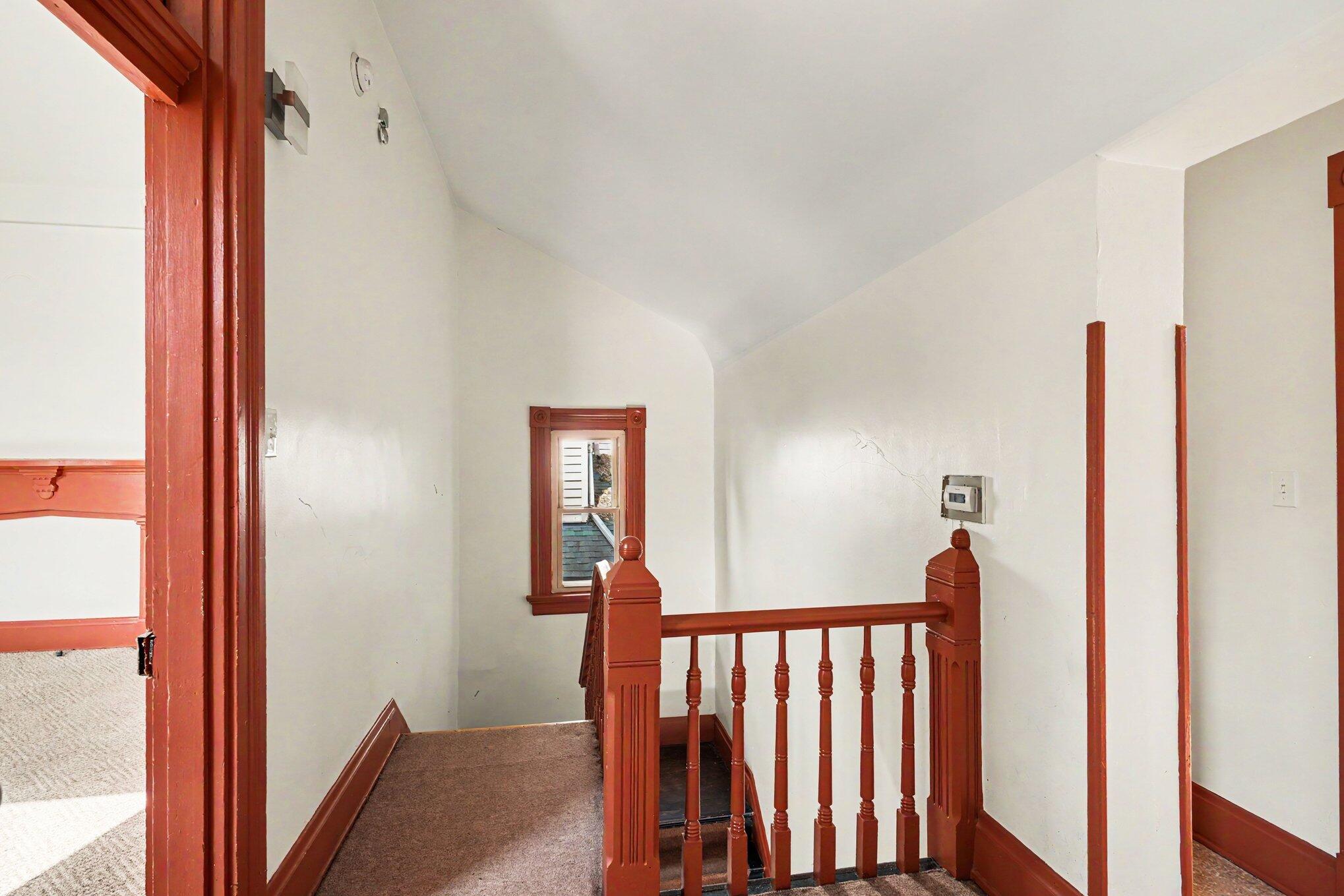 322 E 17th Street Property Photo 12