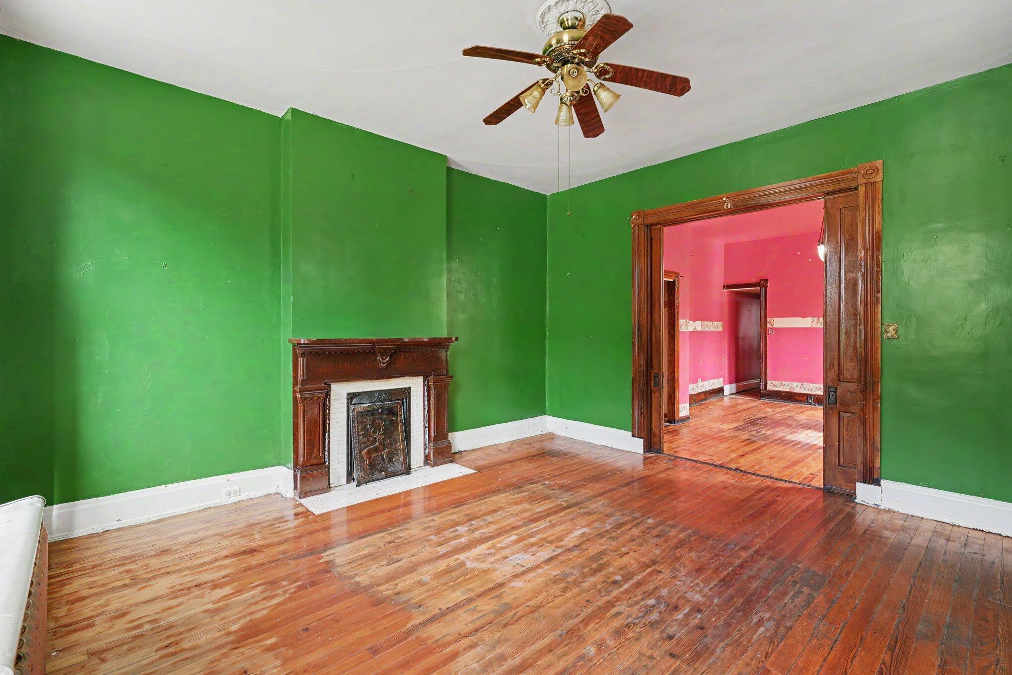 322 E 17th Street Property Photo 18
