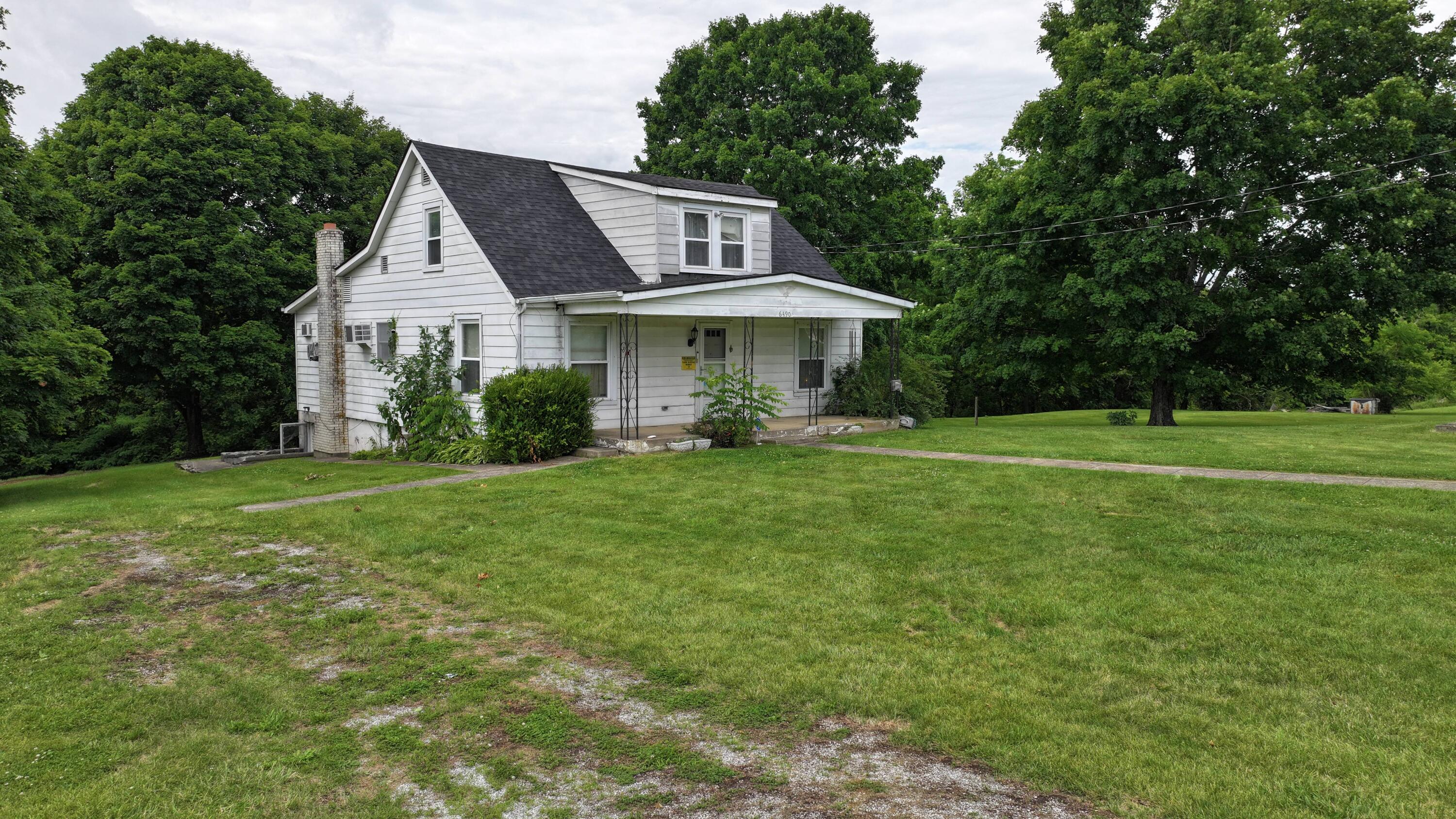6490 Gratz Road Property Photo 2