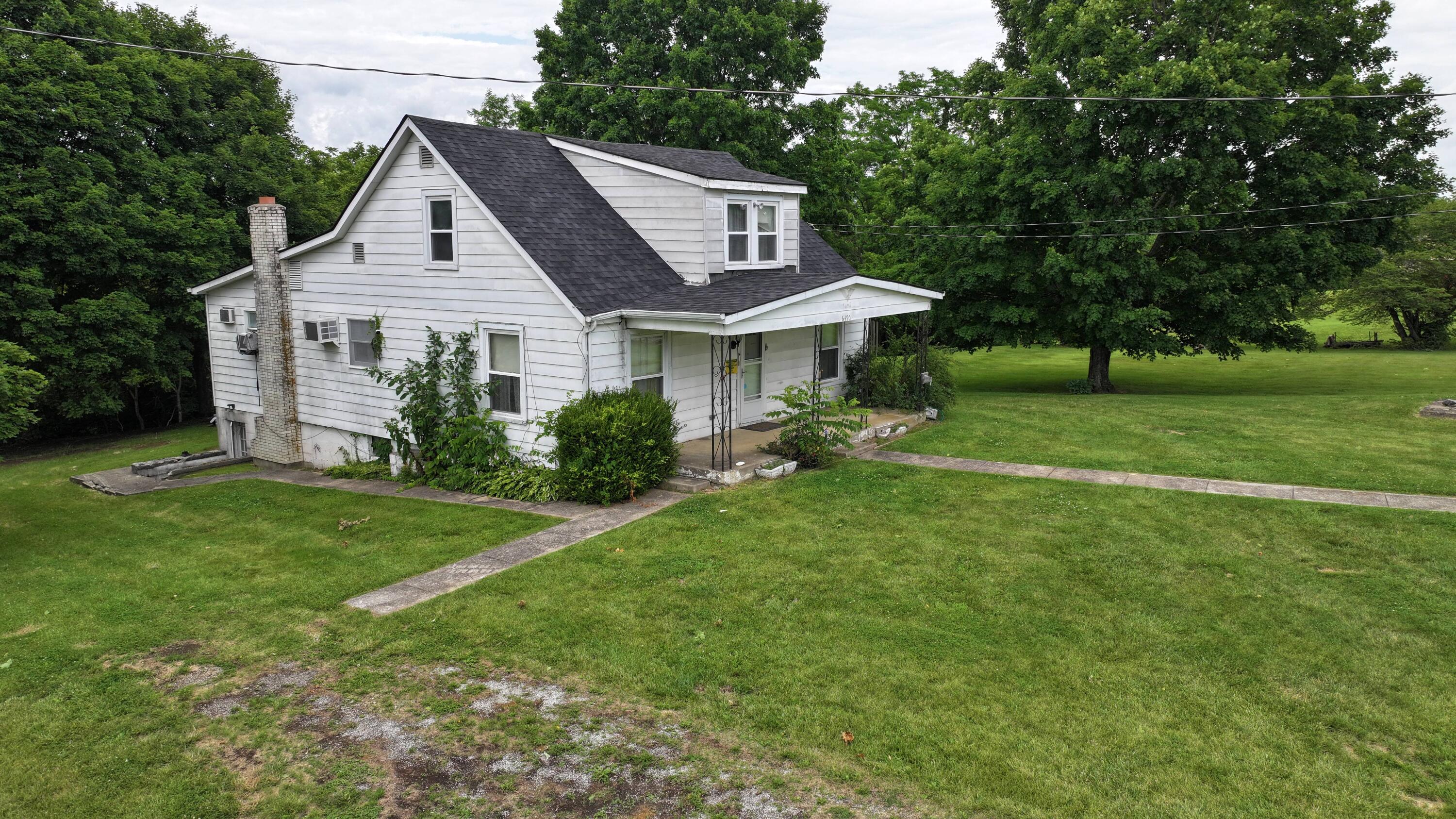 6490 Gratz Road Property Photo 3