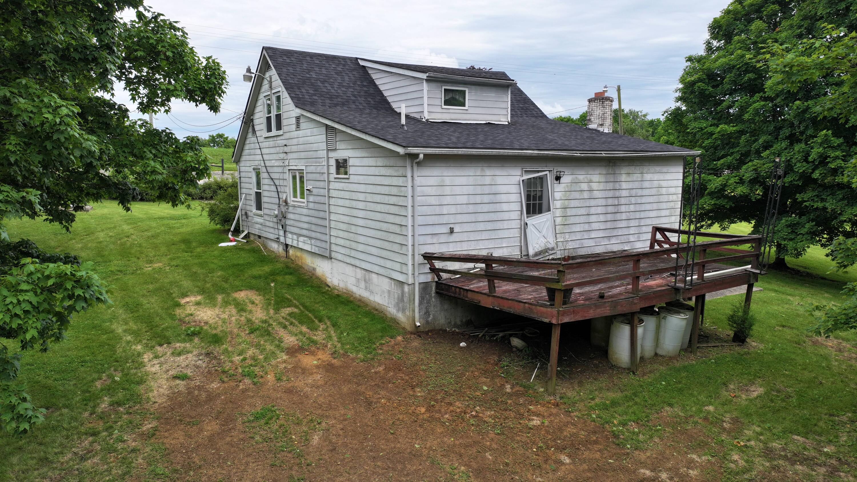 6490 Gratz Road Property Photo 4