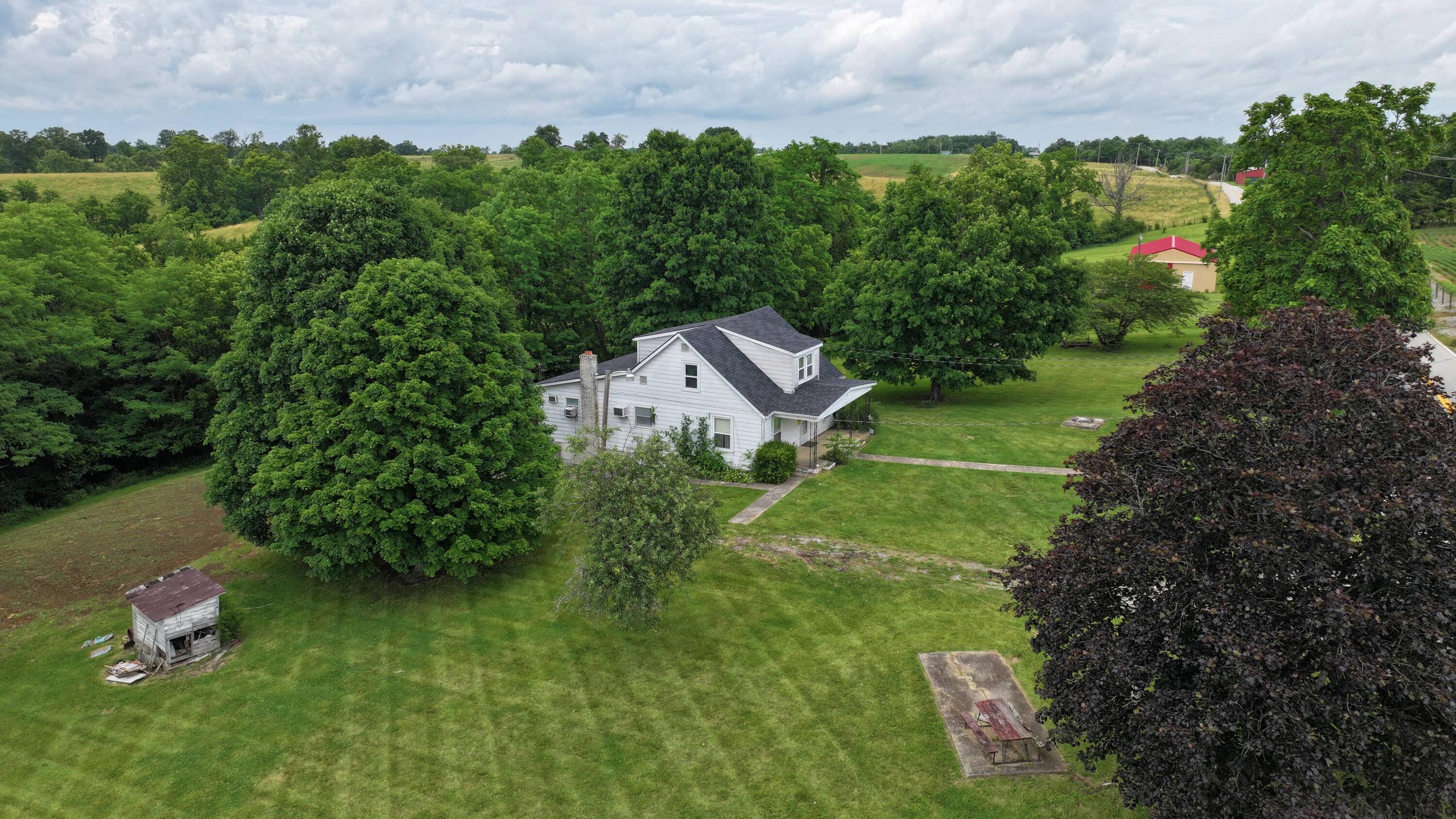 6490 Gratz Road Property Photo 5