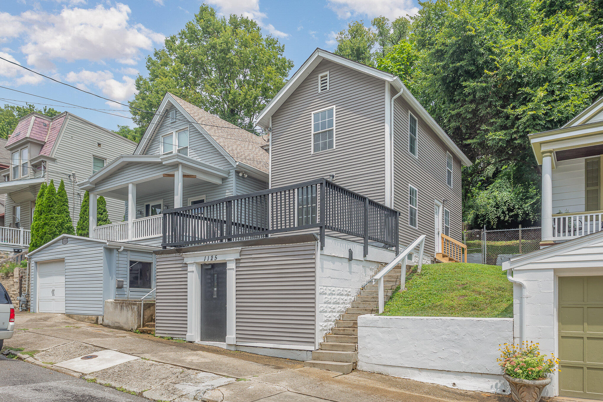 1125 Park Avenue Property Photo 2