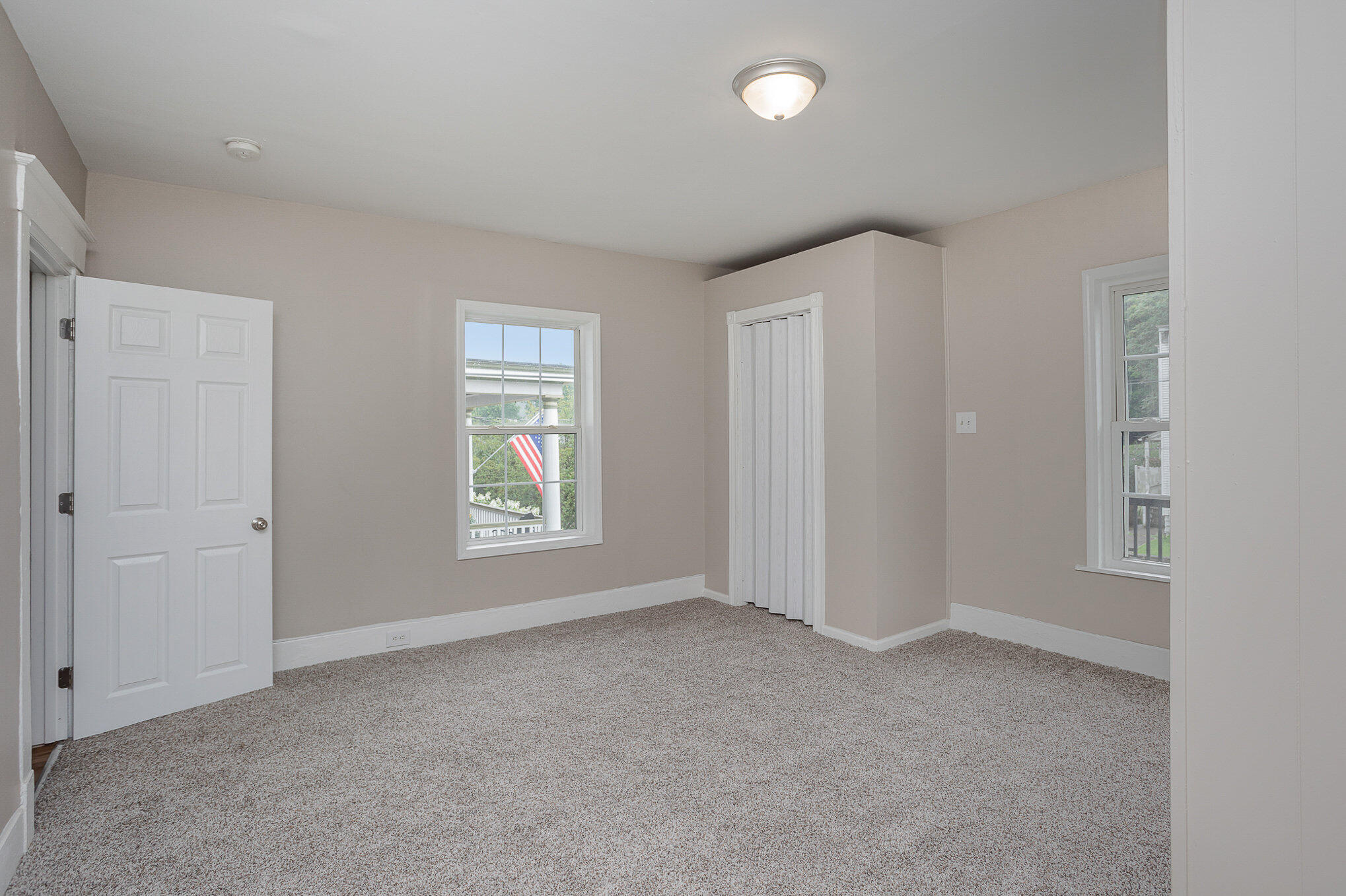 1125 Park Avenue Property Photo 14