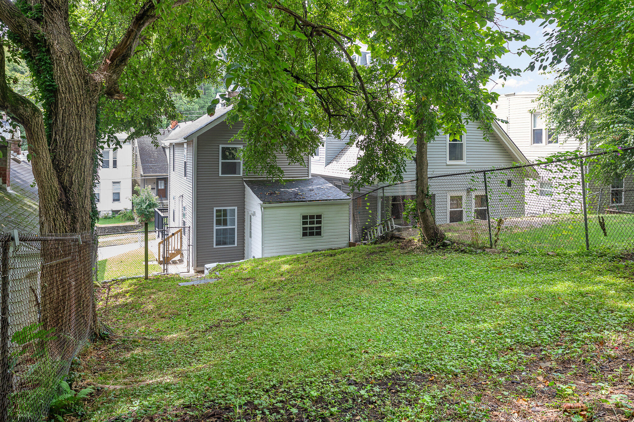 1125 Park Avenue Property Photo 25