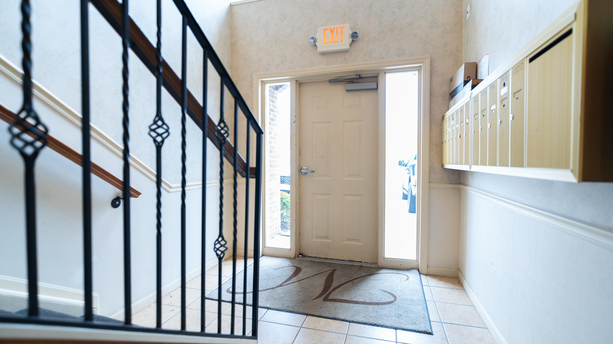 990 Mistflower Lane Property Photo 2