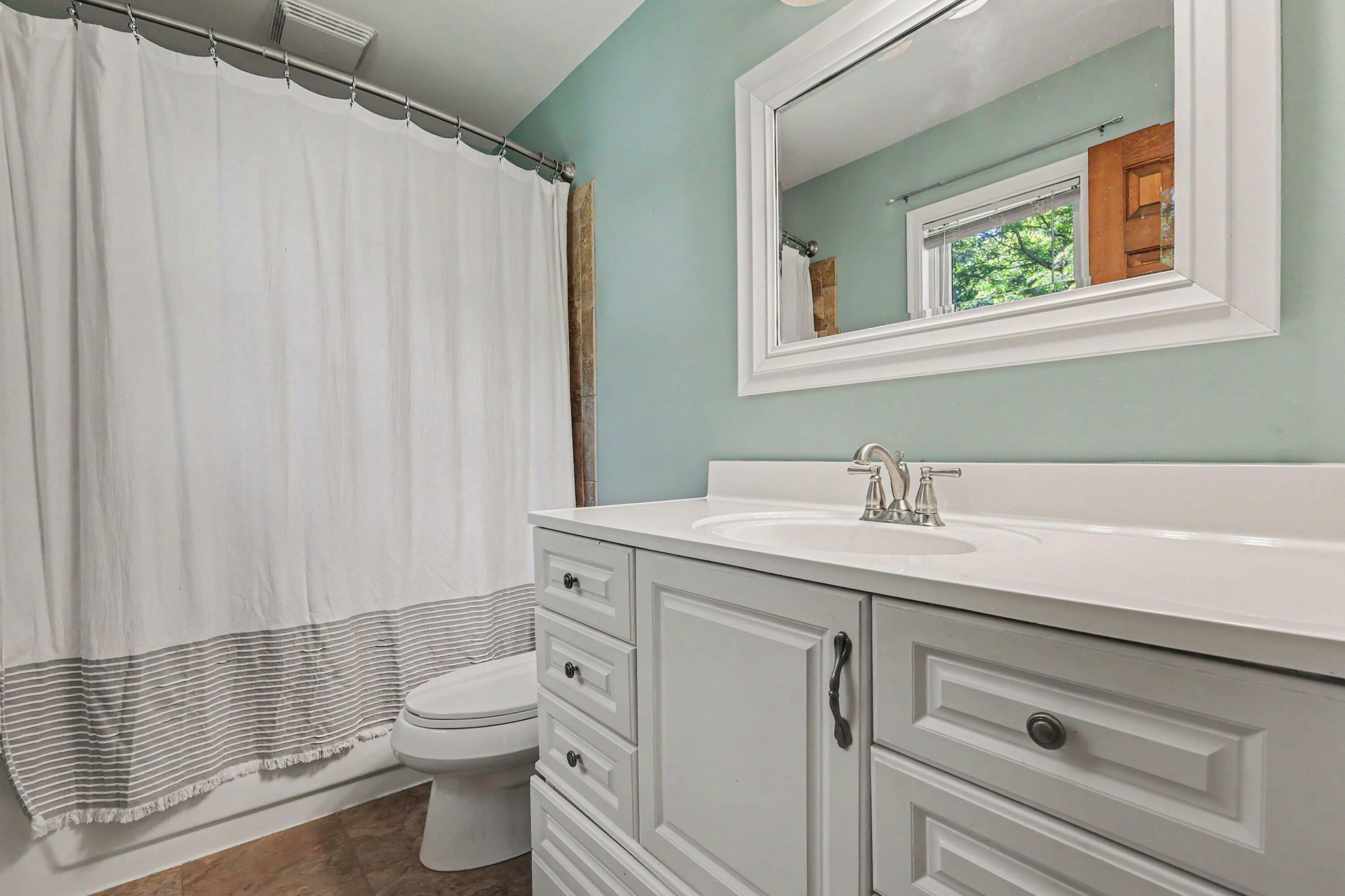 1868 Mount Vernon Drive Property Photo 15
