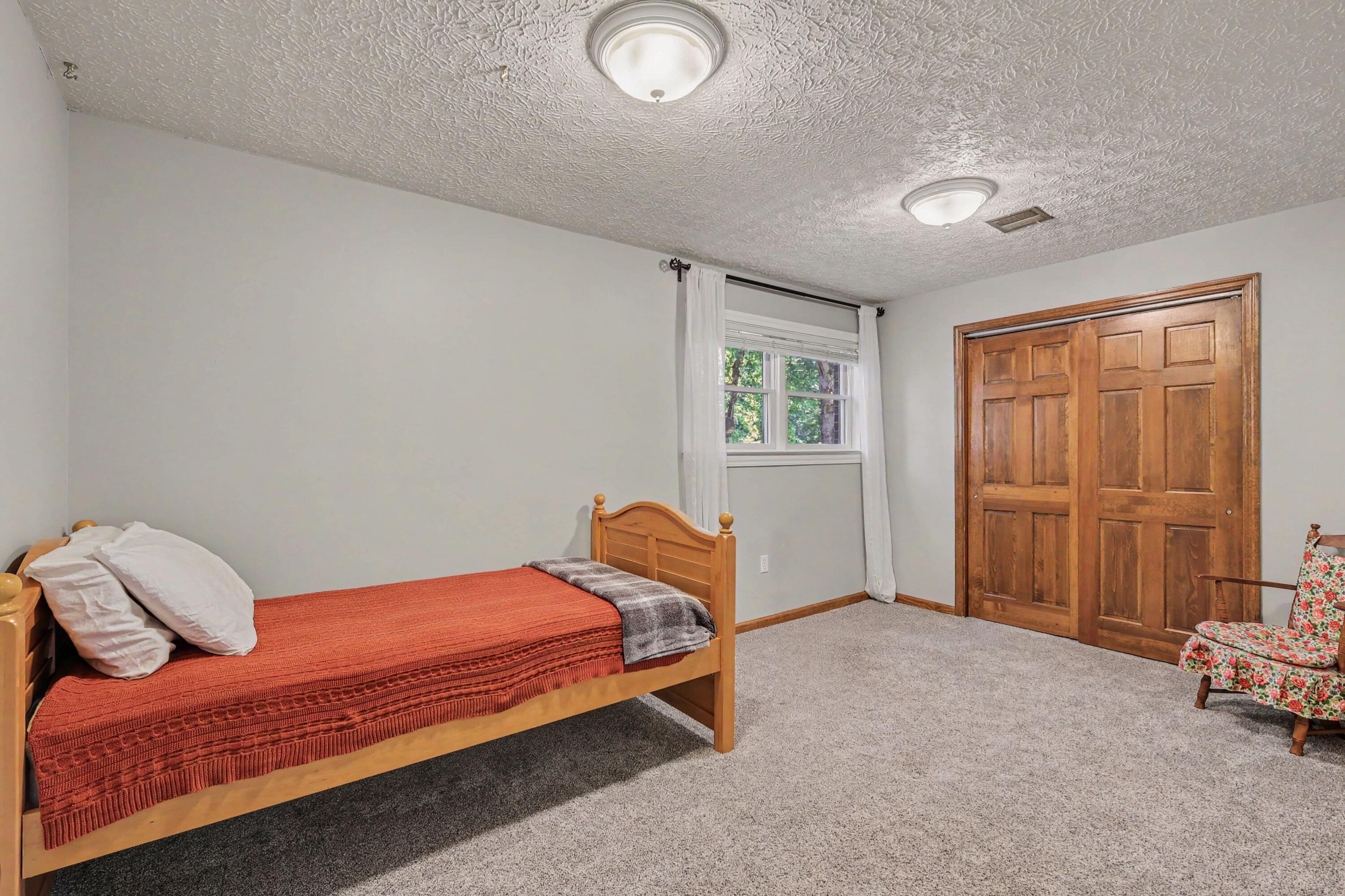 1868 Mount Vernon Drive Property Photo 20