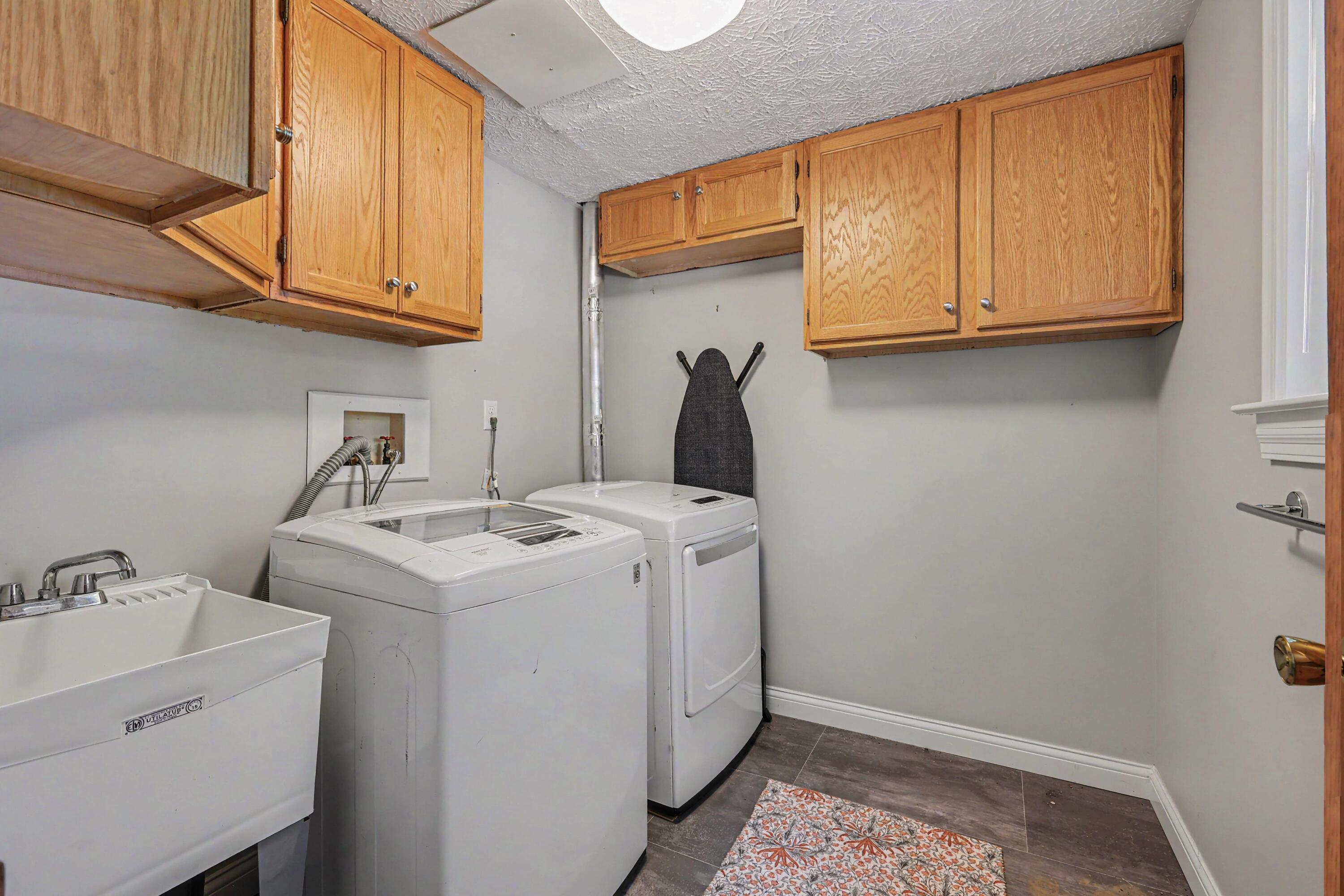 1868 Mount Vernon Drive Property Photo 22