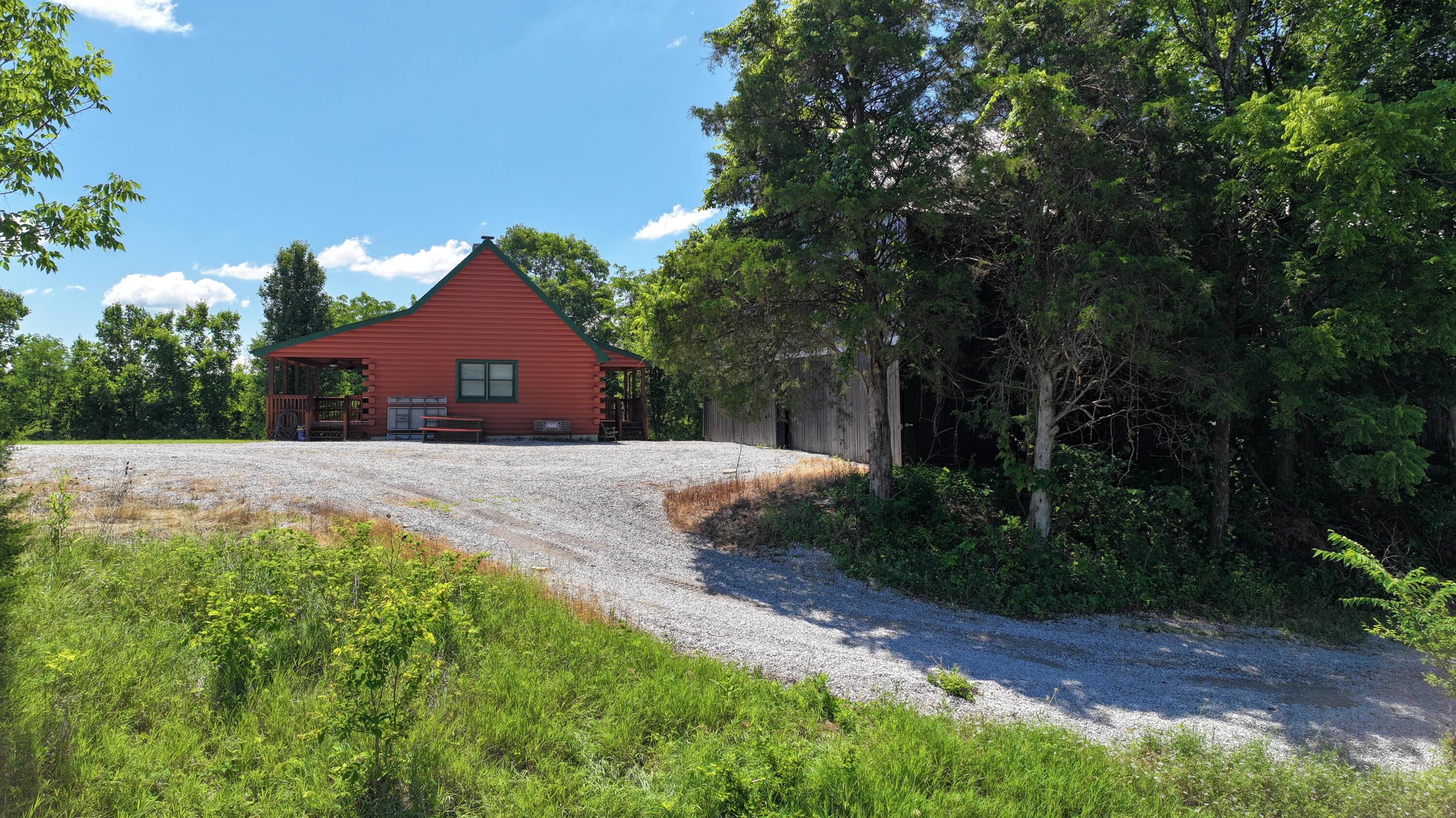8025 Georgetown Road Property Photo 10
