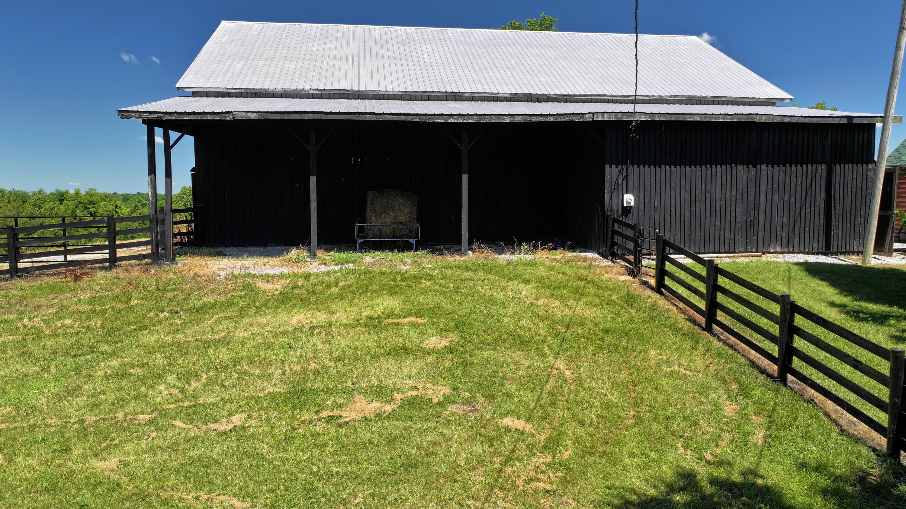 8025 Georgetown Road Property Photo 15