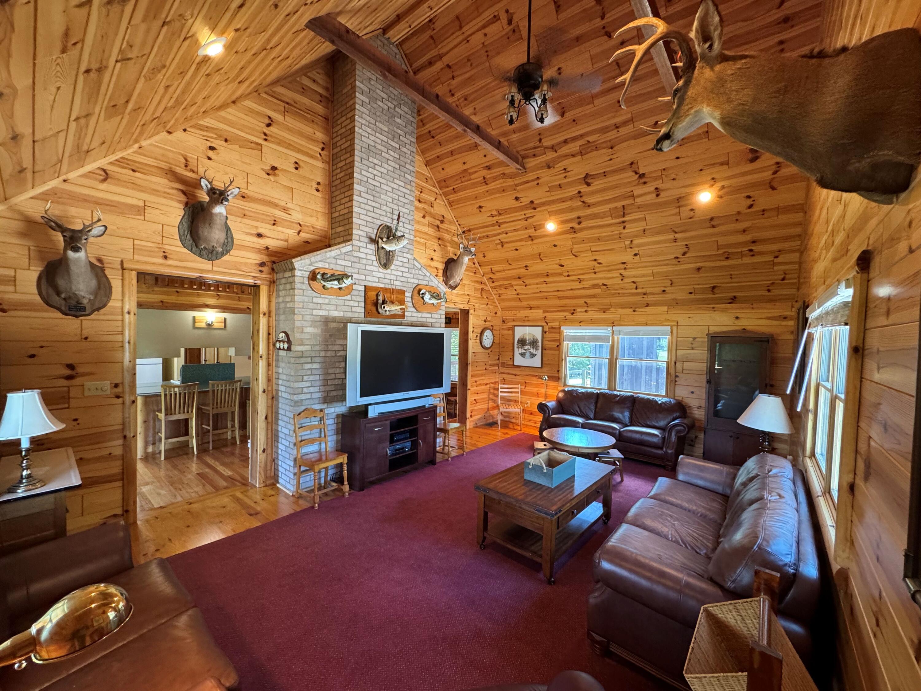 8025 Georgetown Road Property Photo 22
