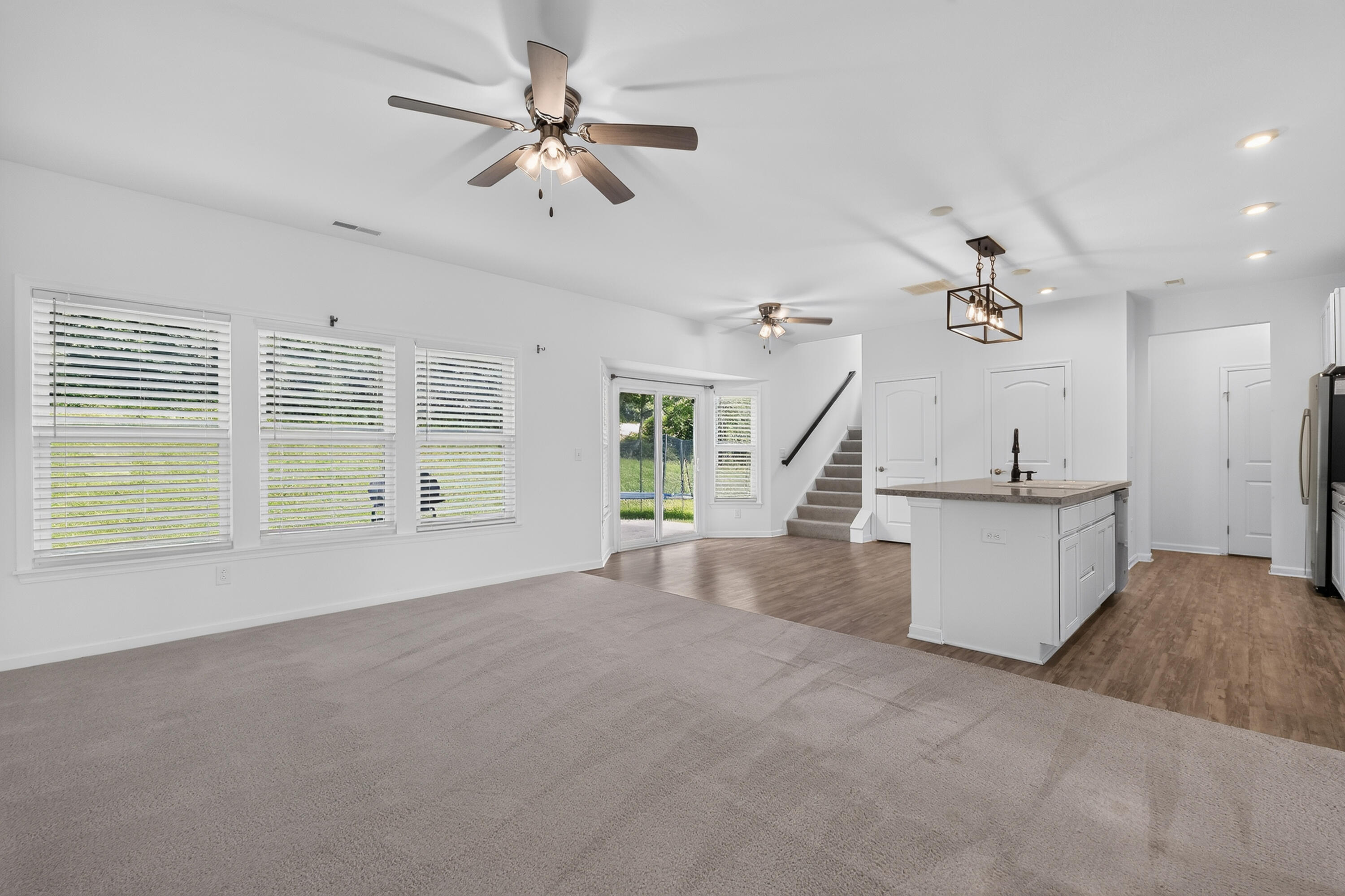 1375 Meadowcrest Circle Property Photo 5