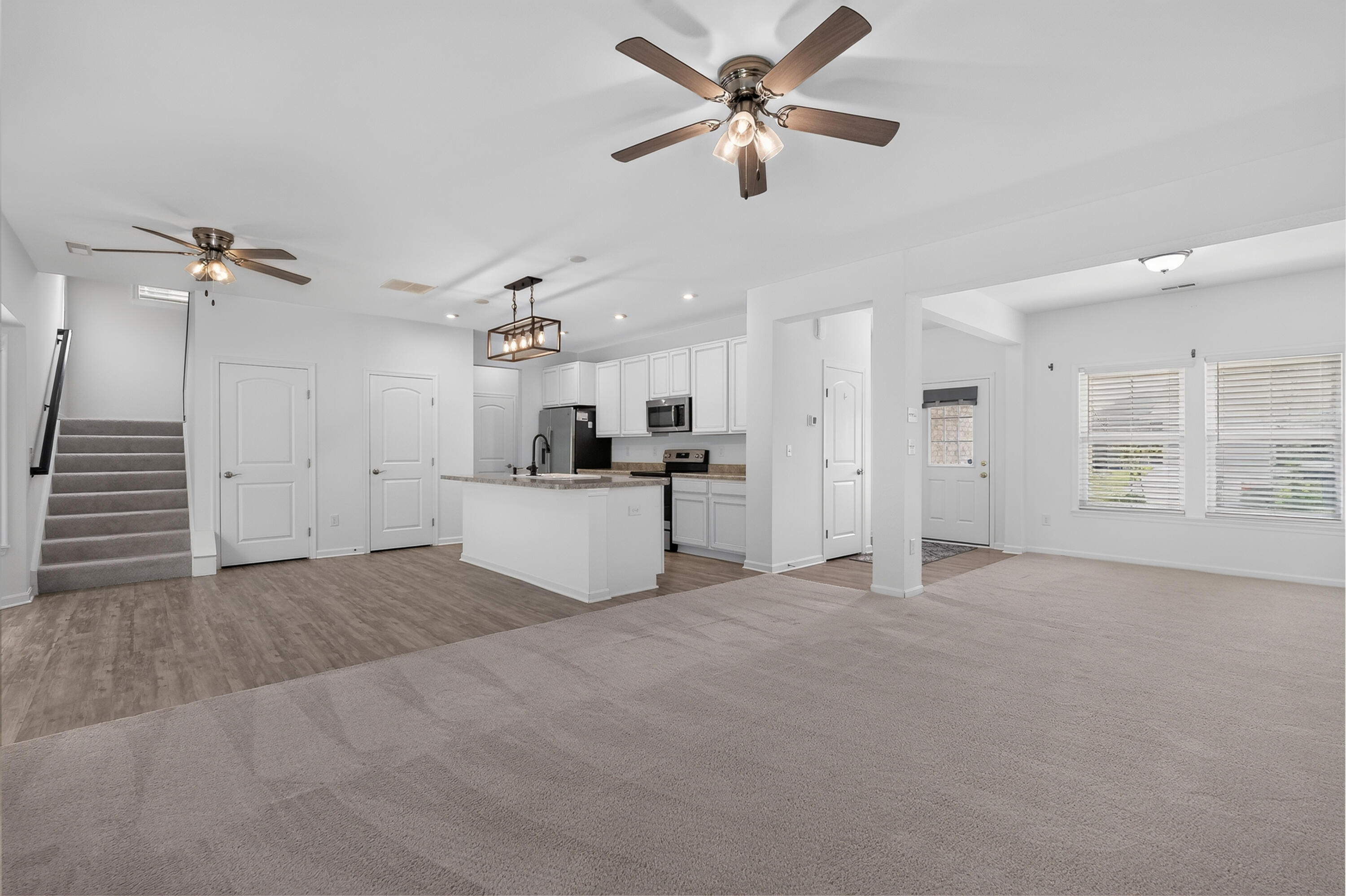 1375 Meadowcrest Circle Property Photo 6