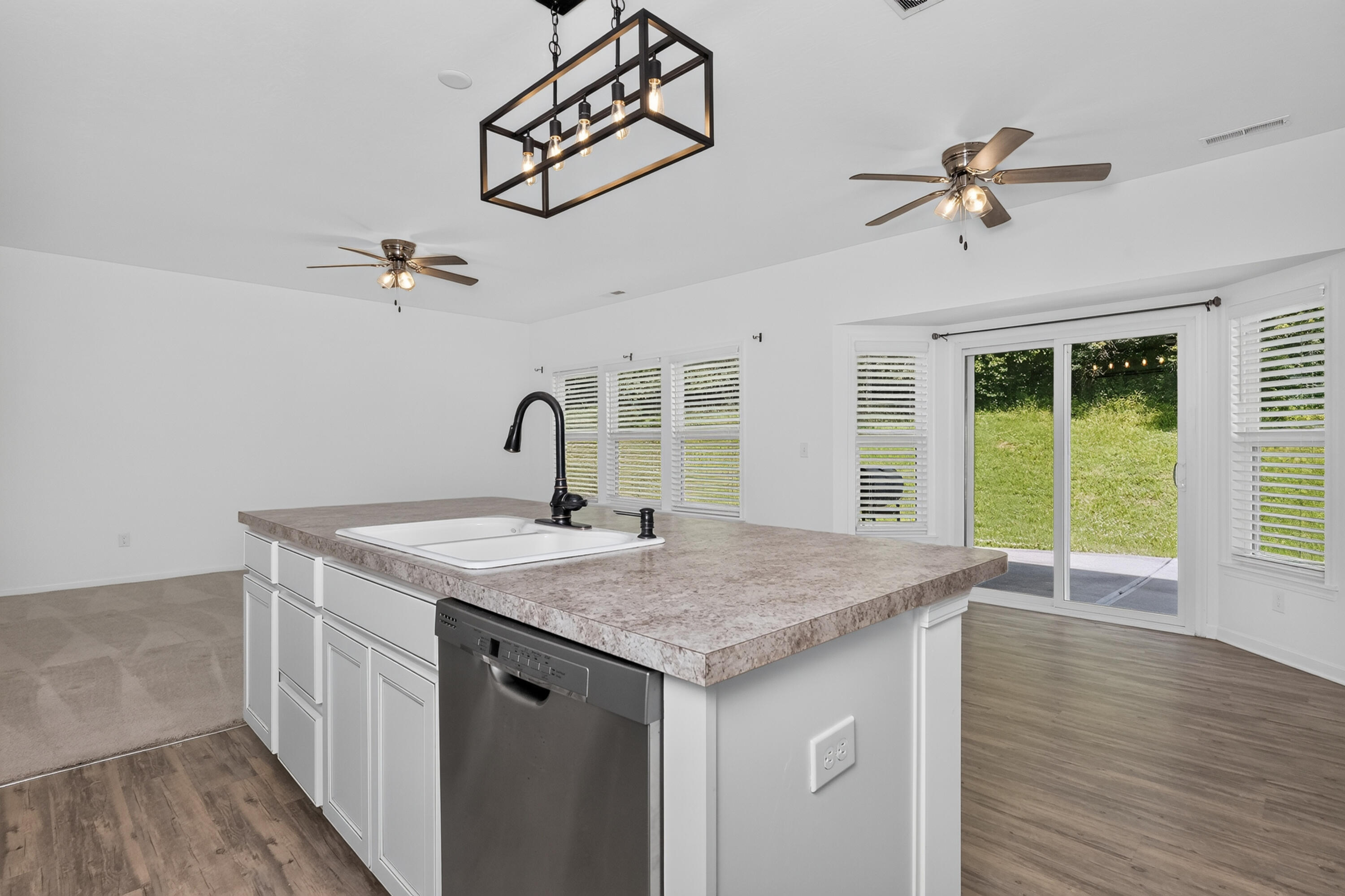 1375 Meadowcrest Circle Property Photo 8