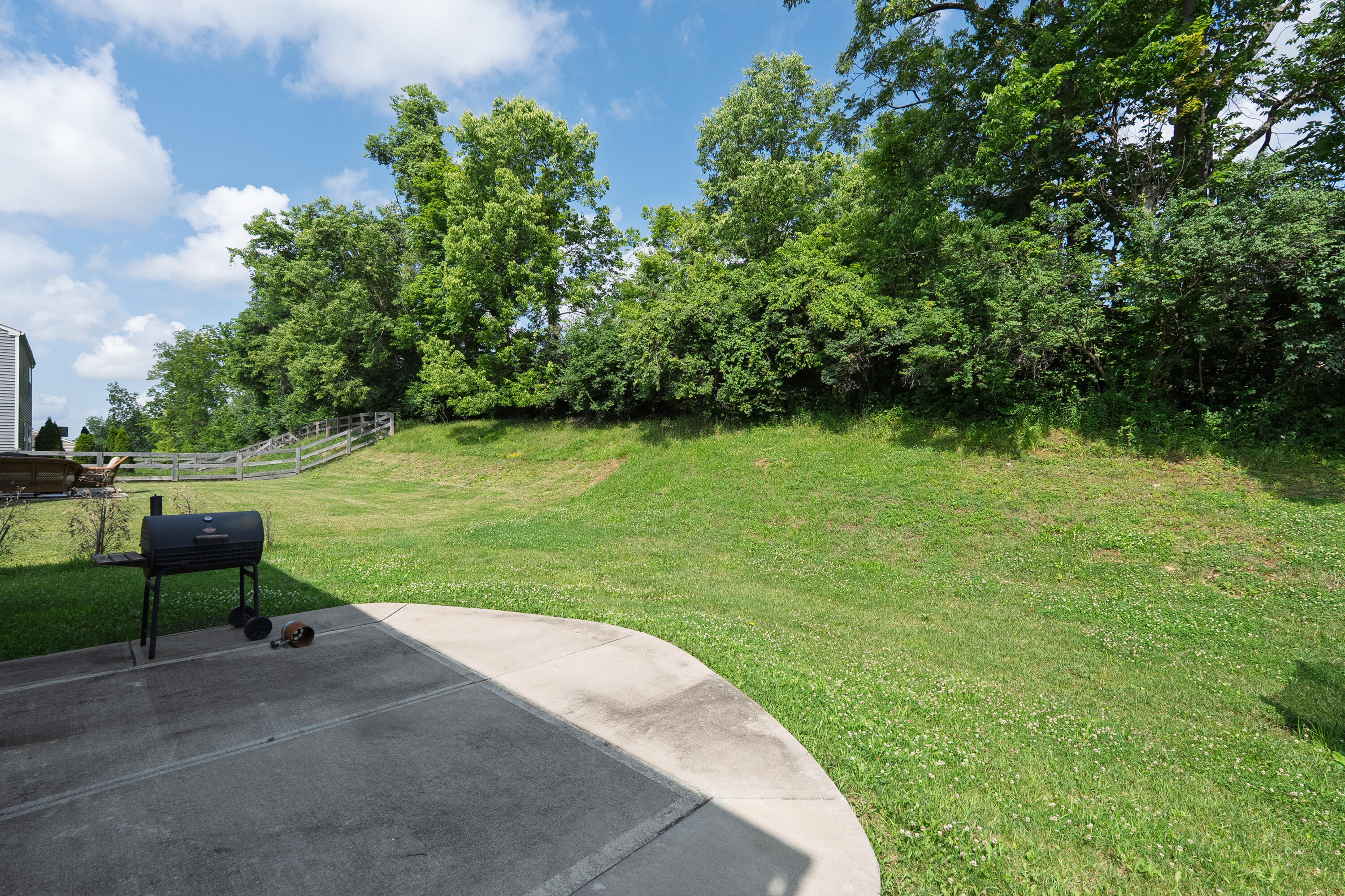 1375 Meadowcrest Circle Property Photo 11