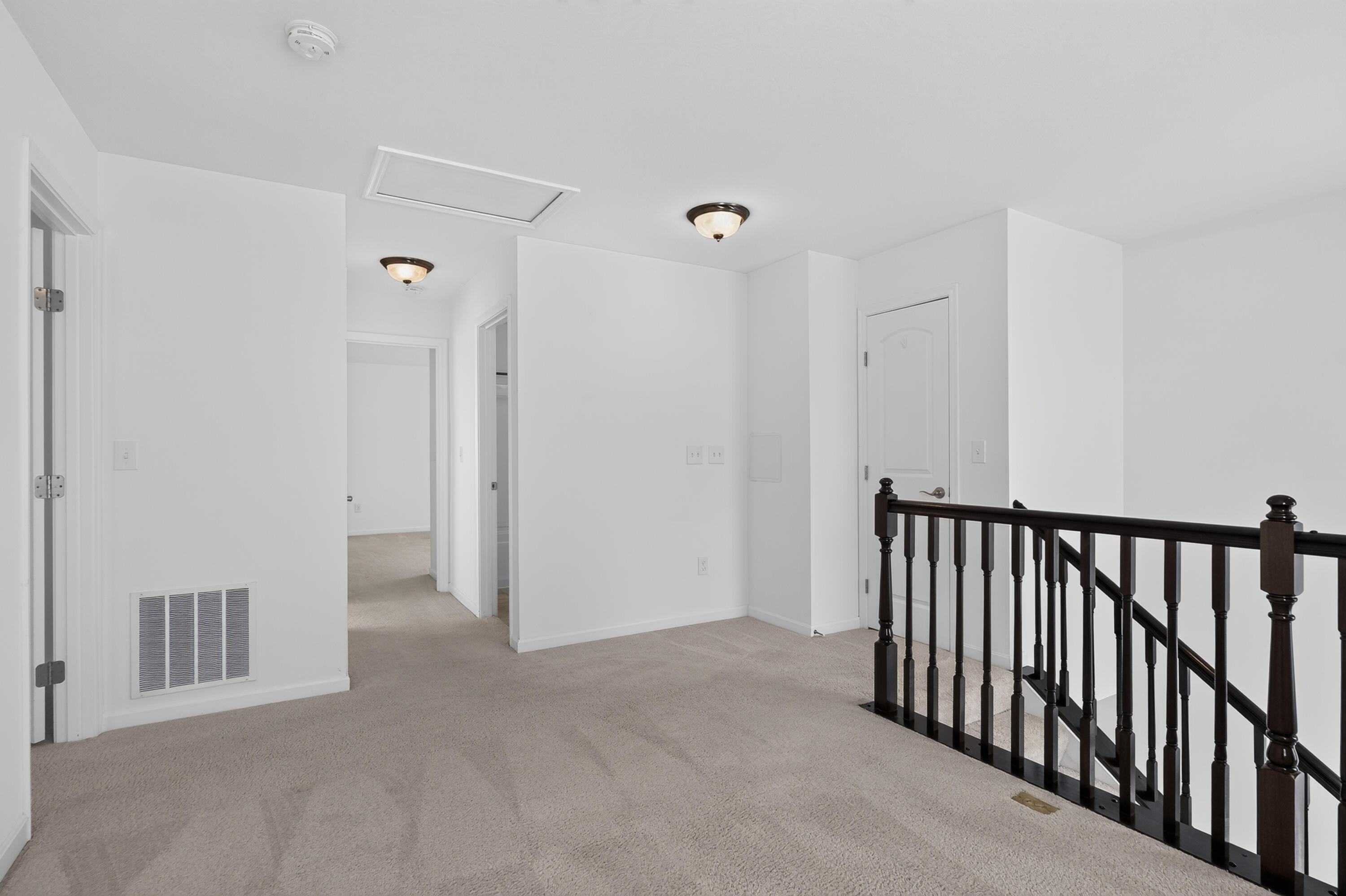 1375 Meadowcrest Circle Property Photo 12