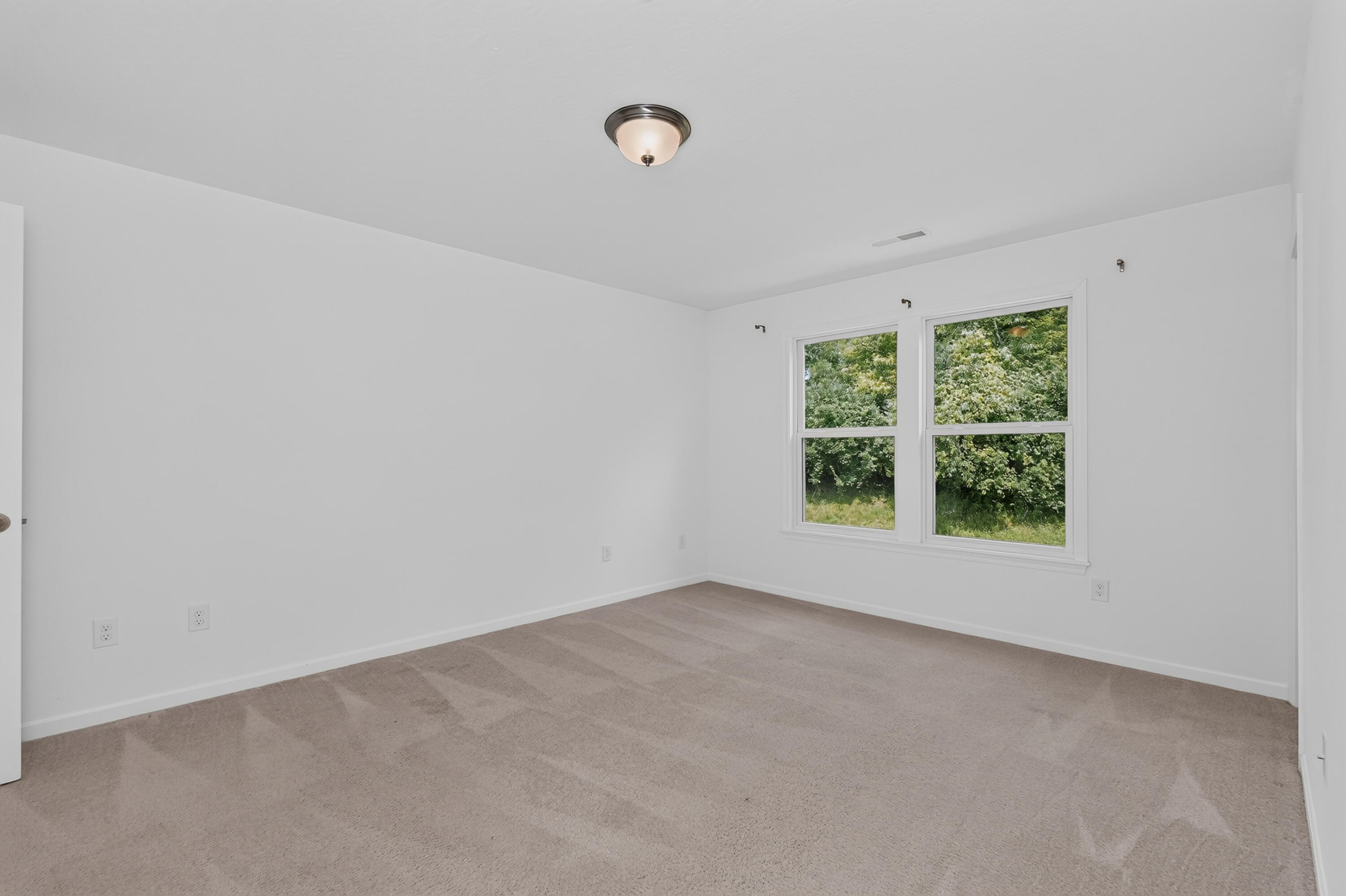 1375 Meadowcrest Circle Property Photo 21